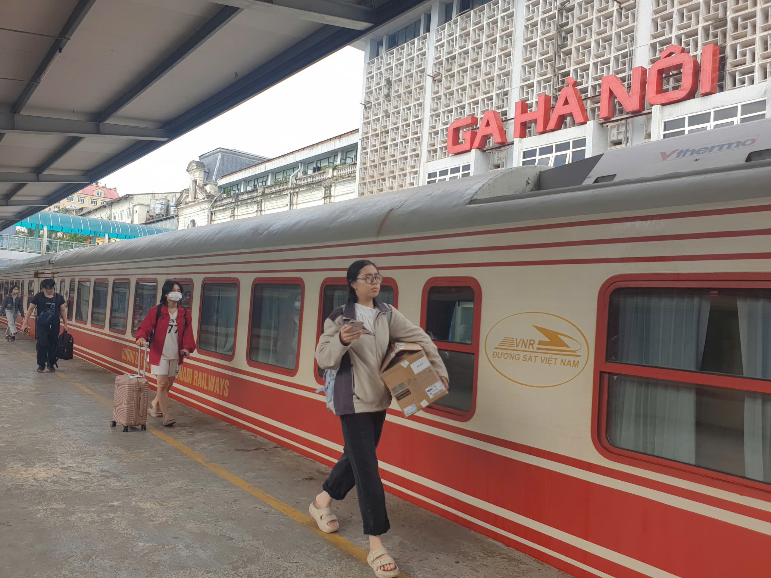 Tăng ni&ecirc;n hạn sử dụng đầu m&aacute;y, toa xe để tr&aacute;nh l&atilde;ng ph&iacute;- Ảnh 2.