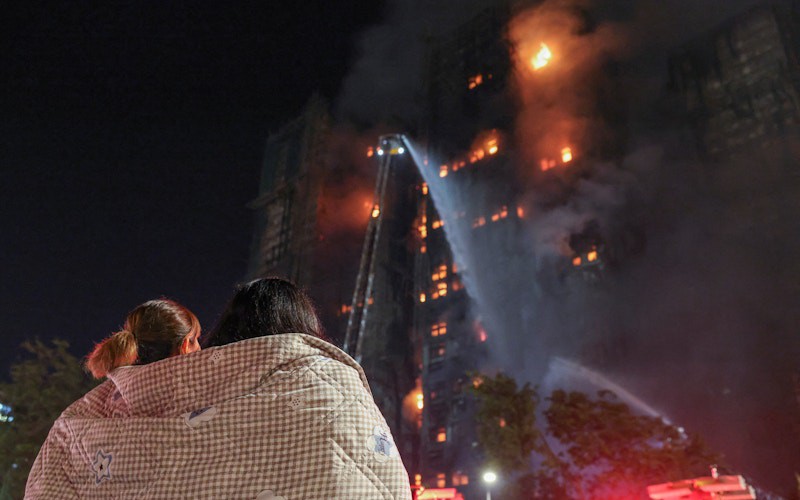 Vụ ch&aacute;y chung cư Hong Kong: &iacute;t nhất 44 người thiệt mạng, 3 người bị bắt