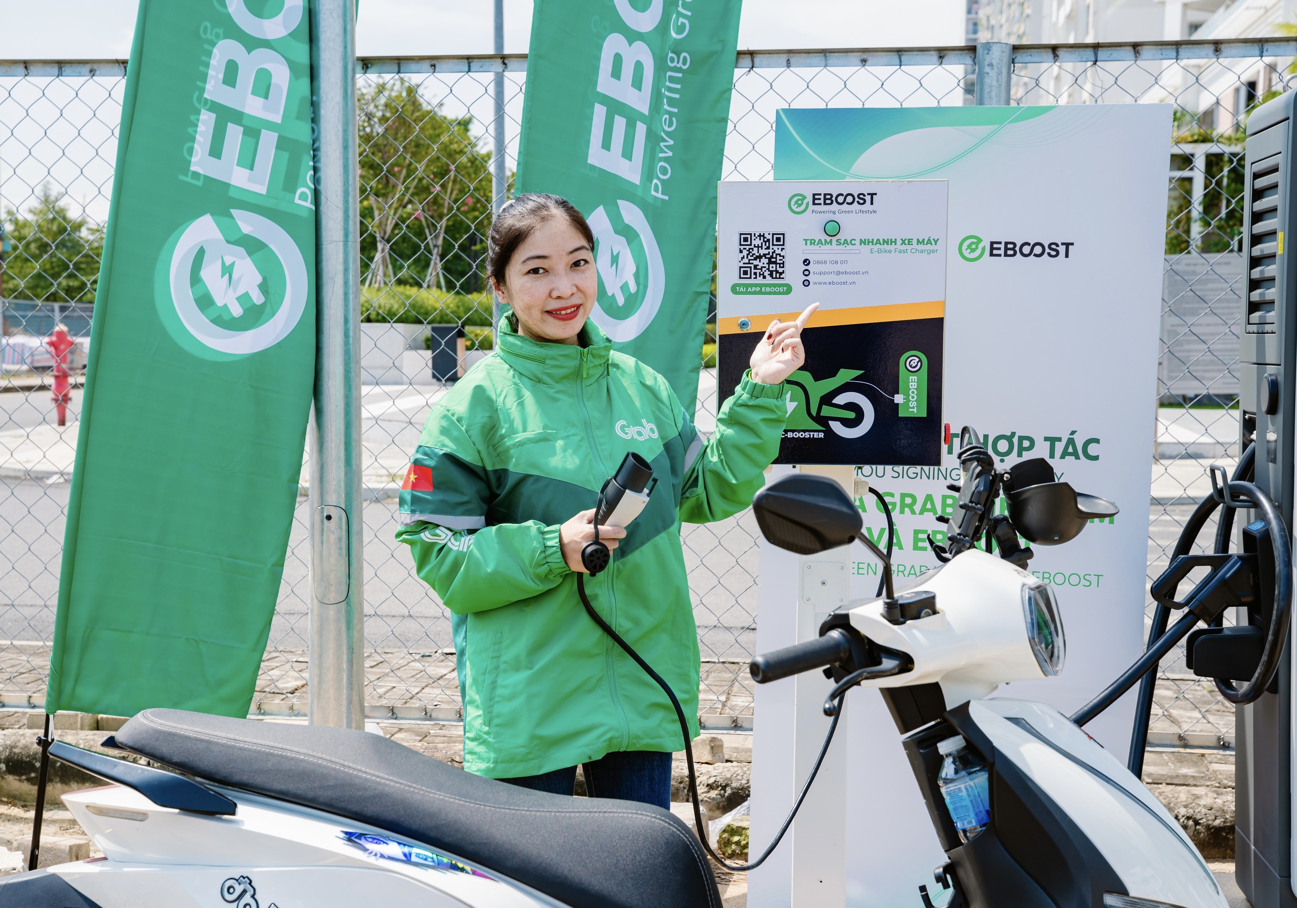 Grab Việt Nam hợp t&aacute;c với EBOOST nhằm th&uacute;c đẩy sử dụng xe điện tại Việt Nam- Ảnh 3.