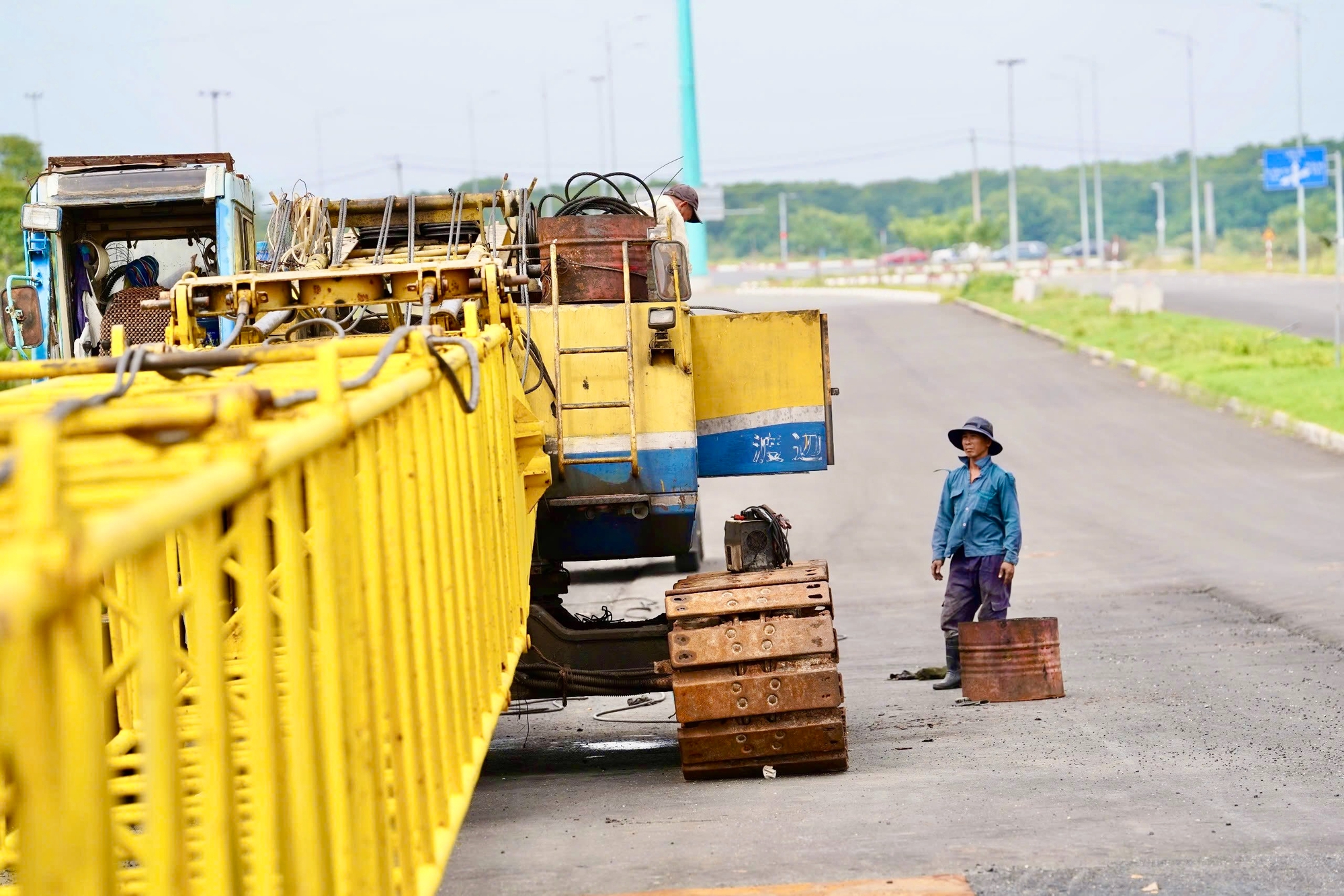 Men v&aacute;ch n&uacute;i, chạy dọc biển bắc cầu cạn mở rộng trục ven biển nối TP.HCM - L&acirc;m Đồng- Ảnh 21.