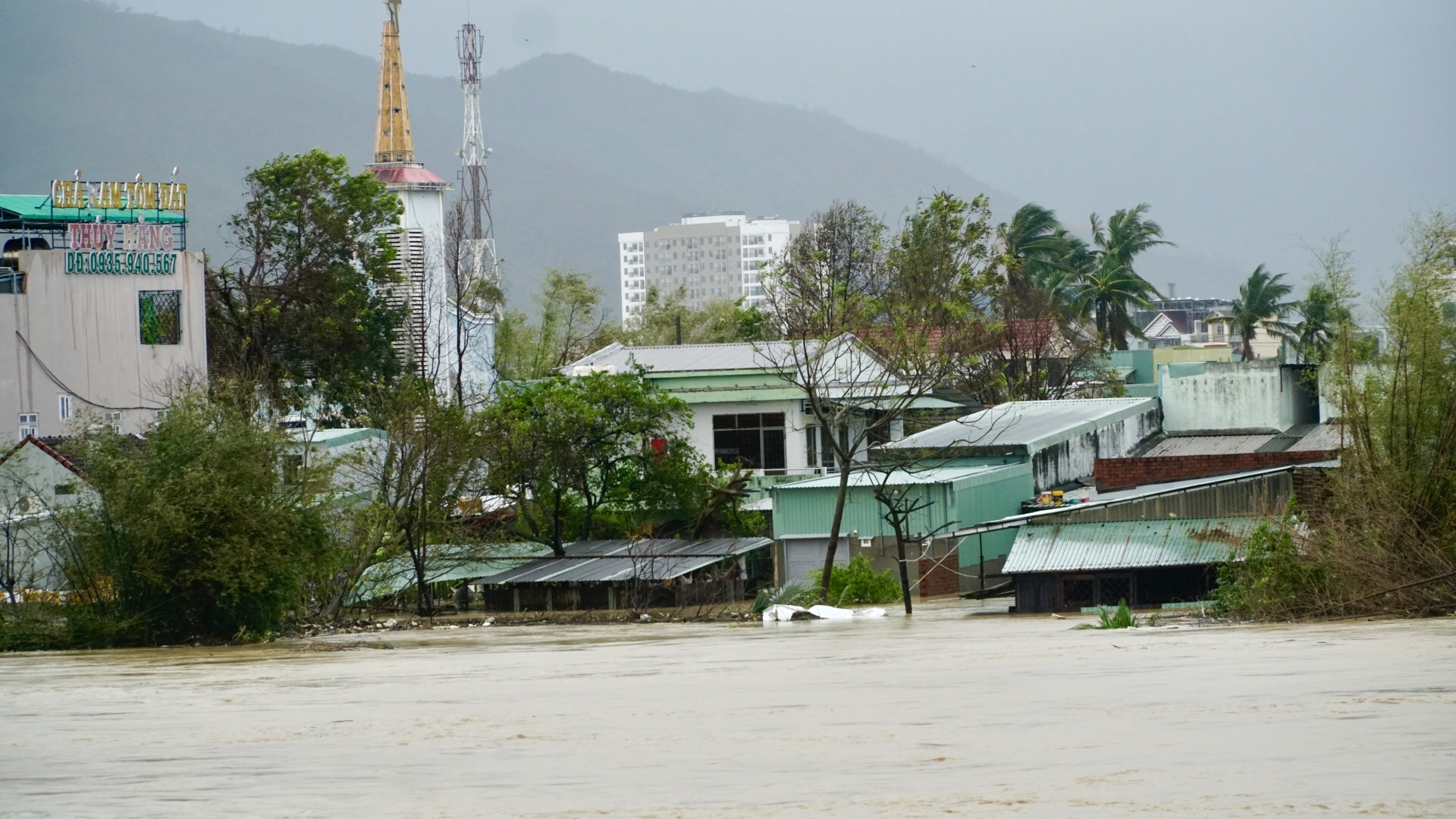 Gia Lai c&ocirc;ng bố t&igrave;nh huống khẩn cấp về thi&ecirc;n tai tại 77 x&atilde;, phường- Ảnh 2.