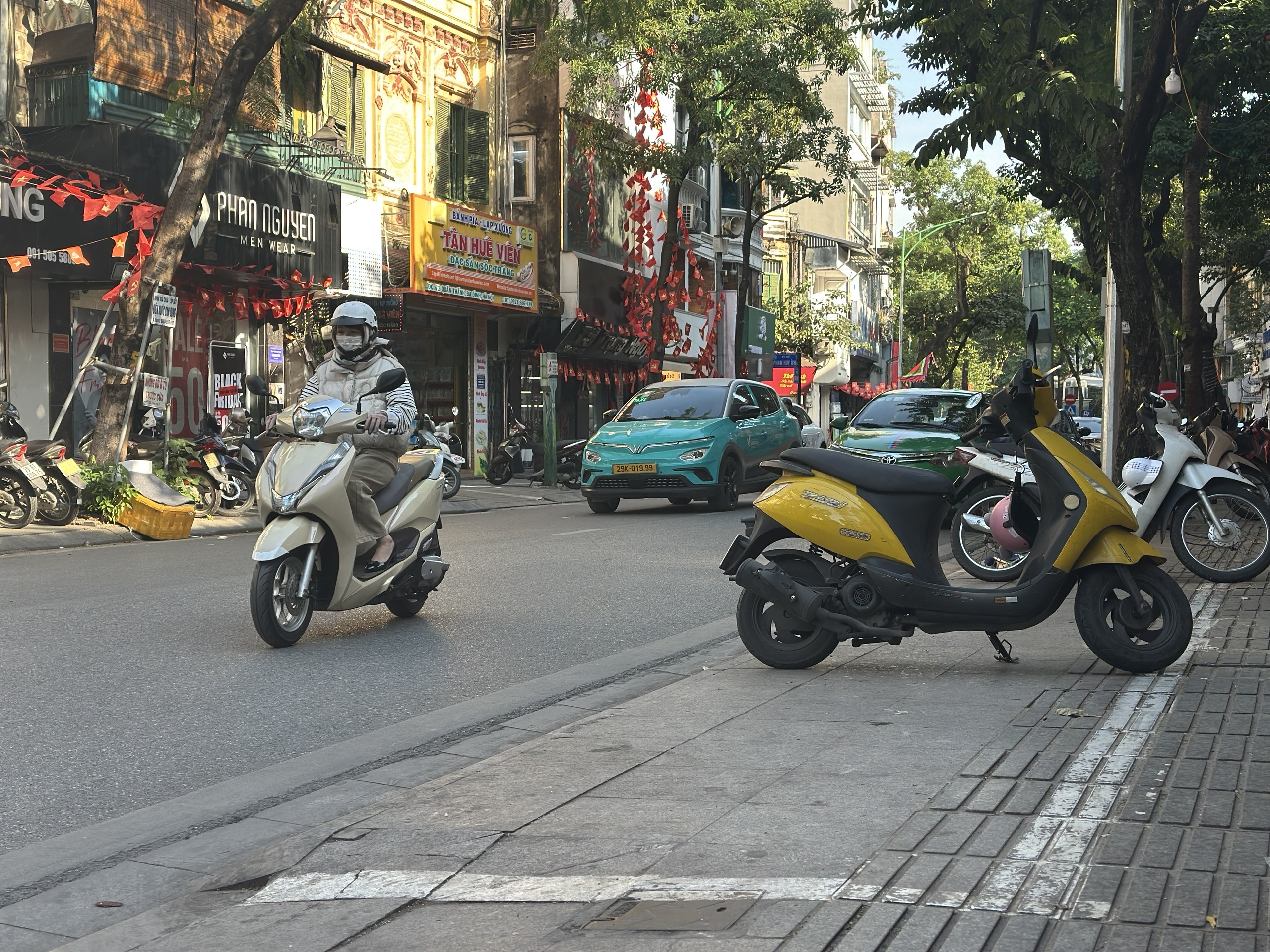 Diện mạo những tuyến phố sầm uất nhất Thủ đ&ocirc; sau triển khai phường kiểu mẫu- Ảnh 19.