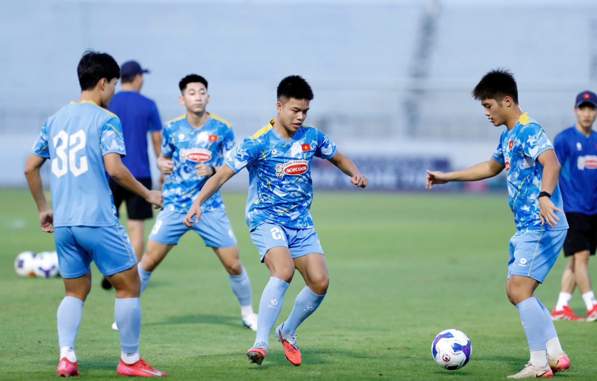 Điều chỉnh lịch thi đấu v&agrave; địa điểm của U22 Việt Nam tại SEA Games 33- Ảnh 1.