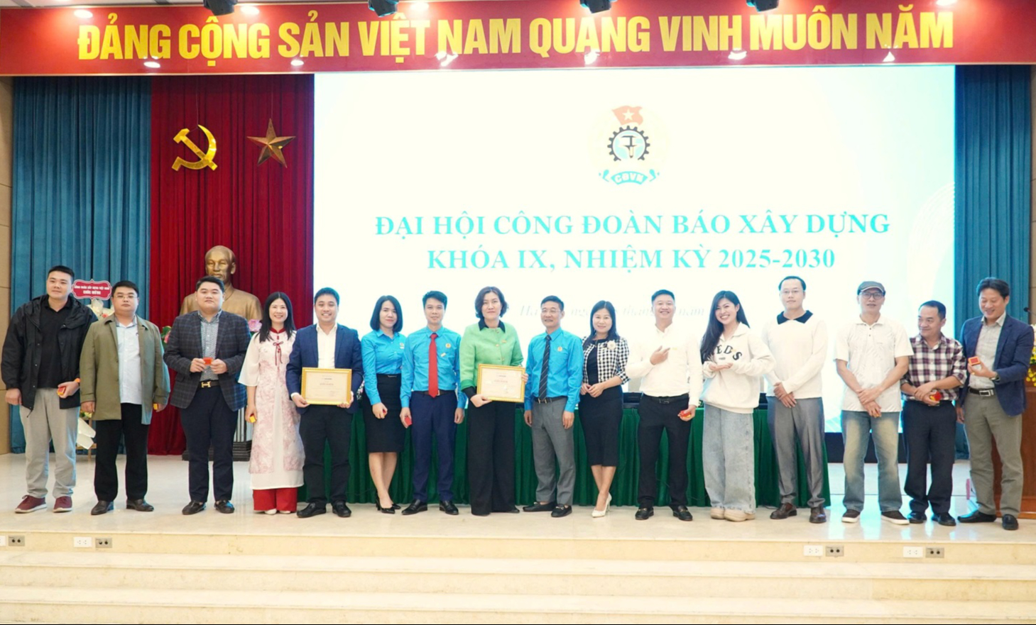 E:\Năm 2025\Th&aacute;ng 11\H&igrave;nh ảnh\ĐH C&ocirc;ng đo&agrave;n\z7272213040537_6249d66544d3bfd1db4054c125e22419.jpg