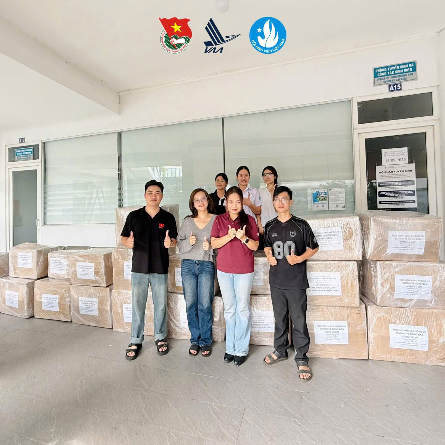 Học viện H&agrave;ng kh&ocirc;ng Việt Nam hỗ trợ 6 tỷ đồng gi&uacute;p miền Trung khắc phục mưa lũ- Ảnh 1.