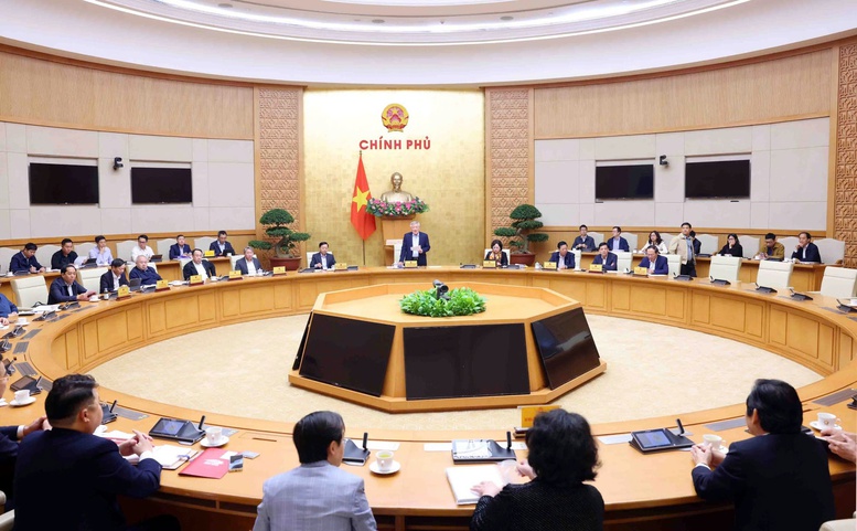 L&atilde;nh đạo Ch&iacute;nh phủ v&agrave; c&aacute;c bộ, ng&agrave;nh đ&atilde; l&agrave;m việc với l&atilde;nh đạo, đại diện c&aacute;c doanh nghiệp muốn tham gia l&agrave;m dự &aacute;n đường sắt tốc độ cao Bắc &ndash; Nam. (Ảnh: VGP/Nguyễn Ho&agrave;ng)