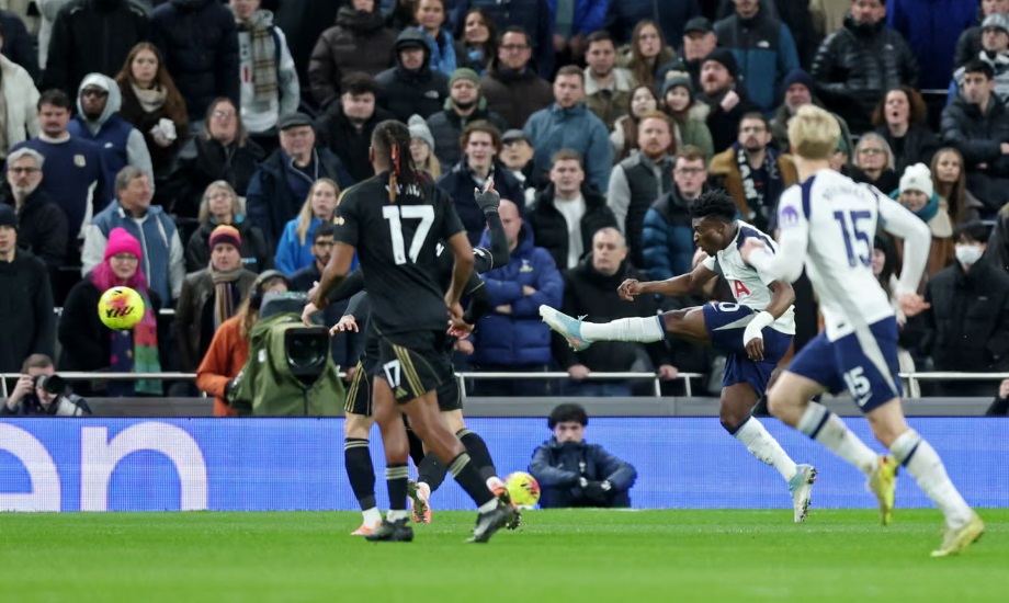 Đánh bại Tottenham, Fulham có chiến thắng đầu tiên trên sân khách- Ảnh 2. Đánh bại Tottenham, Fulham có chiến thắng đầu tiên trên sân khách- Ảnh 2.