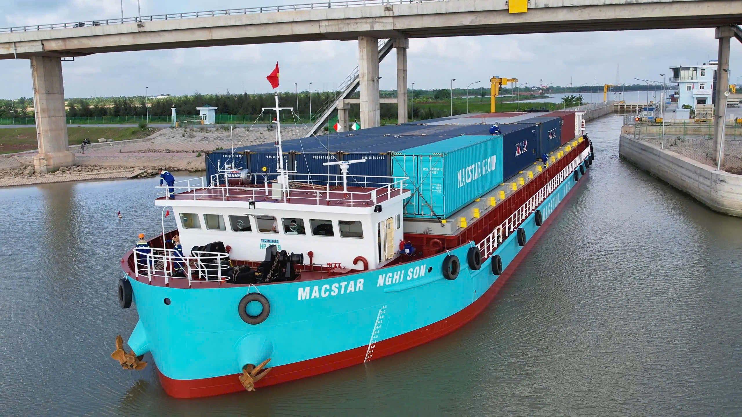 Ph&aacute;t triển mạnh đường thủy: N&acirc;ng cấp 3.000km luồng tuyến, tăng thị phần vận tải l&ecirc;n 30%- Ảnh 1.