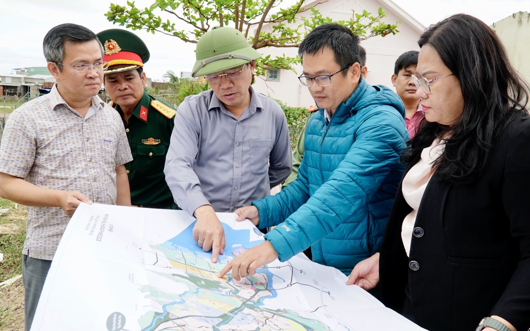 Chủ tịch tỉnh Gia Lai: &ldquo;Phải di dời người d&acirc;n khỏi v&ugrave;ng ngập lụt để tr&aacute;nh t&aacute;i ngh&egrave;o&rdquo;