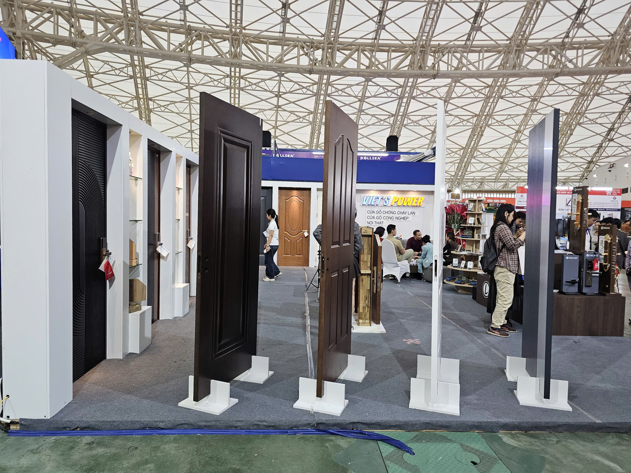 Ngành cửa mang gì tới Hội chợ Mùa Thu 2025?- Ảnh 8. Ngành cửa mang gì tới Hội chợ Mùa Thu 2025?- Ảnh 8.