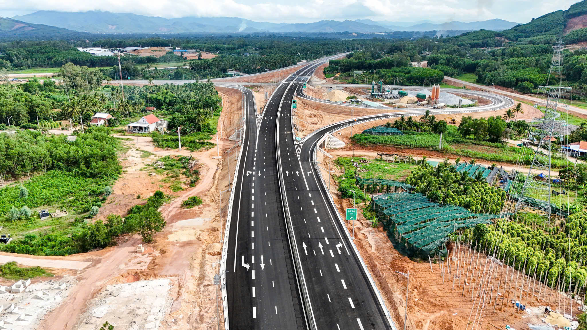 HHV lãi lớn trong 9 tháng đầu năm- Ảnh 2. HHV lãi lớn trong 9 tháng đầu năm- Ảnh 2.