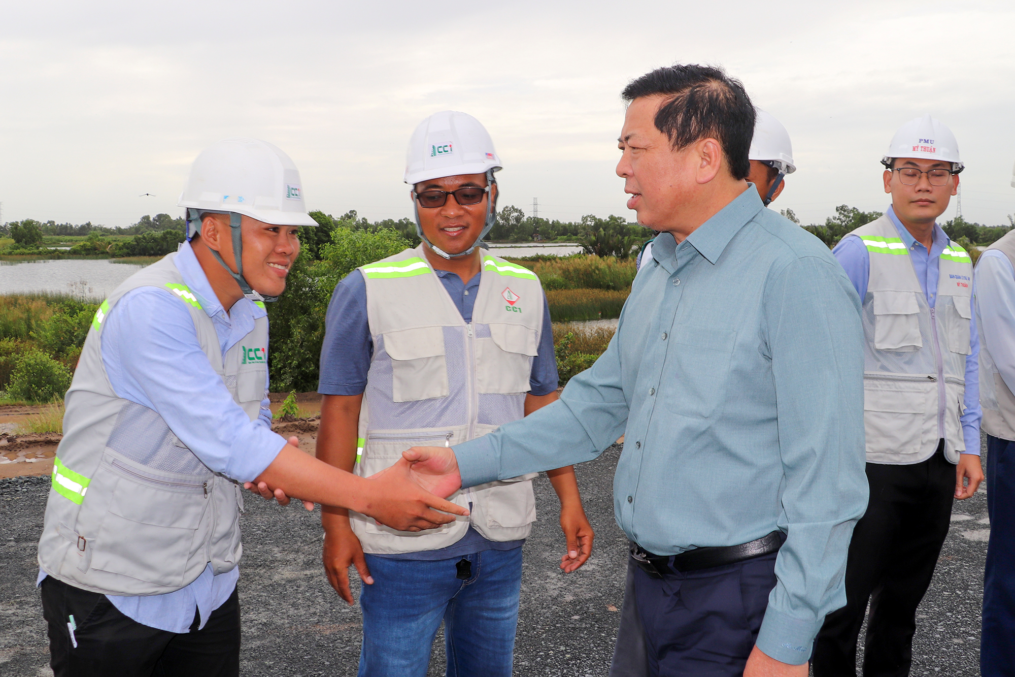 Bộ trưởng Trần Hồng Minh: Dốc toàn lực nối thông "mảnh ghép" cuối cùng cao tốc Bắc - Nam- Ảnh 6. Bộ trưởng Trần Hồng Minh: Dốc toàn lực nối thông "mảnh ghép" cuối cùng cao tốc Bắc - Nam- Ảnh 6.