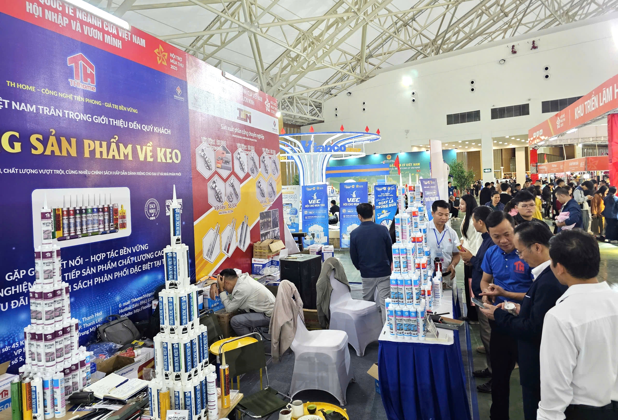 Ngành cửa mang gì tới Hội chợ Mùa Thu 2025?- Ảnh 18. Ngành cửa mang gì tới Hội chợ Mùa Thu 2025?- Ảnh 18.