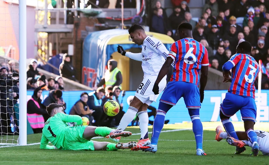 Lội ngược dòng trước Crystal Palace, MU áp sát Top 4- Ảnh 1. Lội ngược dòng trước Crystal Palace, MU áp sát Top 4- Ảnh 1.