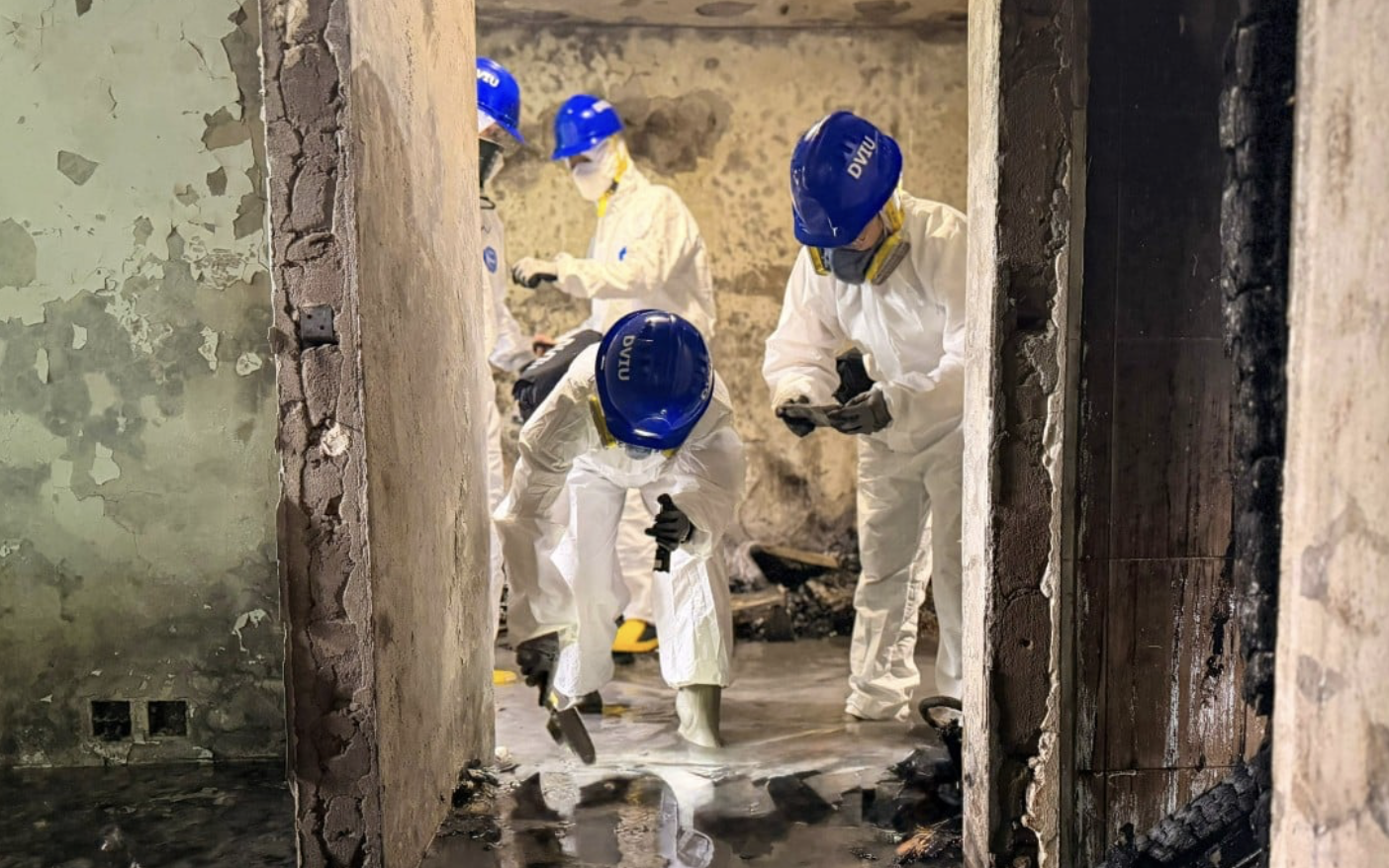 Ch&aacute;y chung cư ở Hong Kong: Ph&aacute;t hiện th&ecirc;m nhiều thi thể tr&ecirc;n m&aacute;i nh&agrave;, đ&atilde; c&oacute; 146 người chết