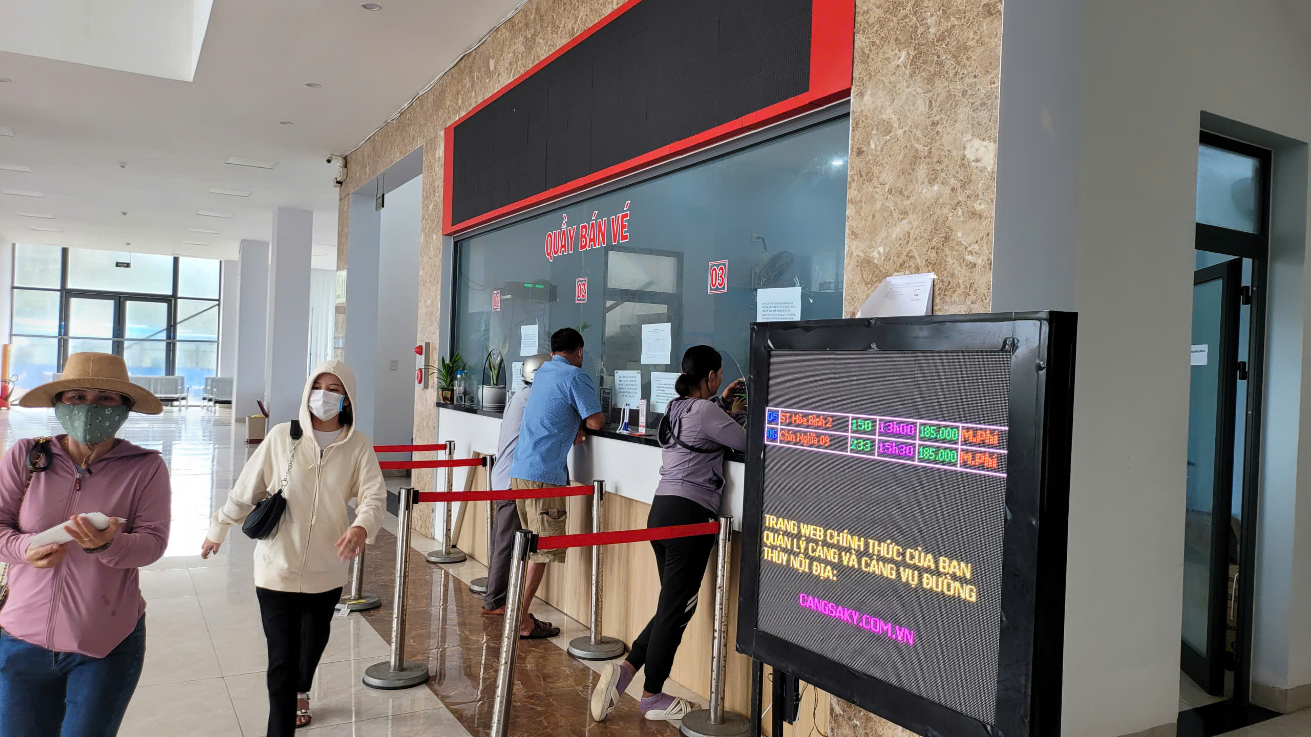 Vận tải đường thủy an toàn, trợ lực để du lịch Lý Sơn phát triển- Ảnh 2. Vận tải đường thủy an toàn, trợ lực để du lịch Lý Sơn phát triển- Ảnh 2.