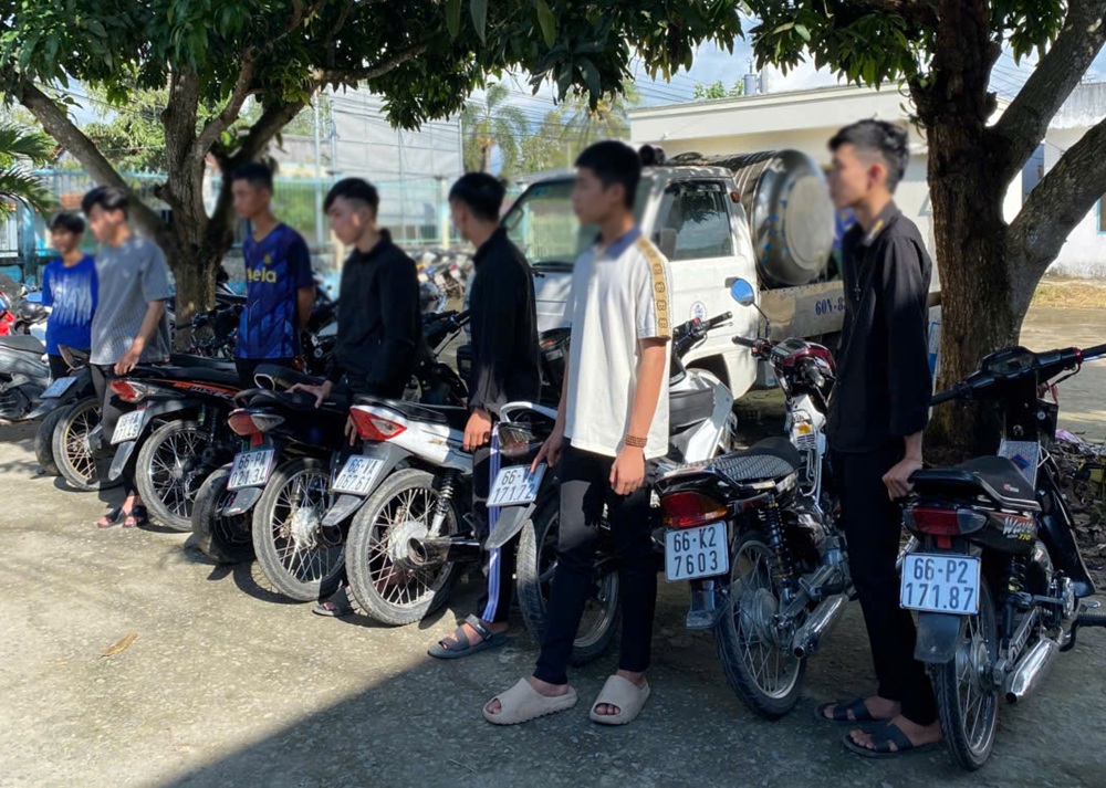 Ngăn chặn kịp thời nh&oacute;m thanh, thiếu ni&ecirc;n ở An Giang tụ tập chuẩn bị đua xe- Ảnh 1.