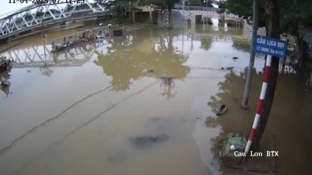 C&ograve;n 54.000 nh&agrave; bị ngập, chưa "hồi sức" sau mưa lũ, Huế lại gồng m&igrave;nh chống b&atilde;o Kalmaegi - Ảnh 4.