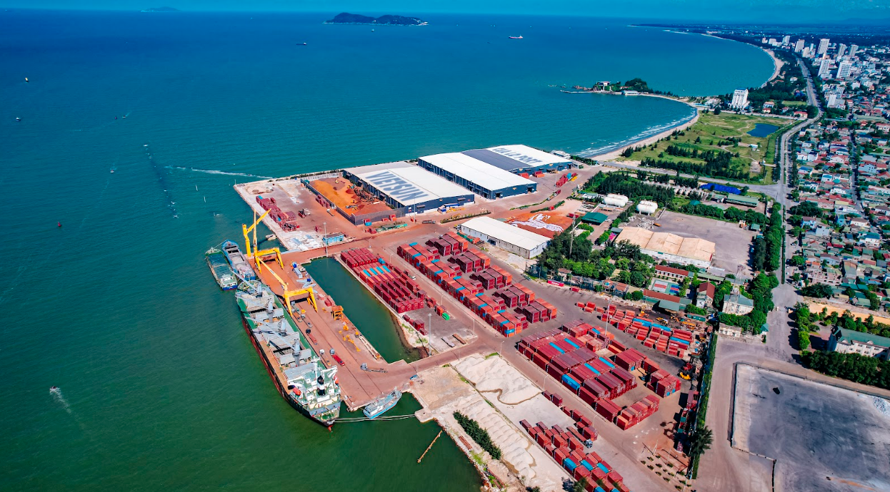Đề xuất mở rộng v&ugrave;ng nước cảng biển Nghệ An ph&ugrave; hợp quy hoạch v&agrave; nhu cầu đầu tư mới- Ảnh 1.