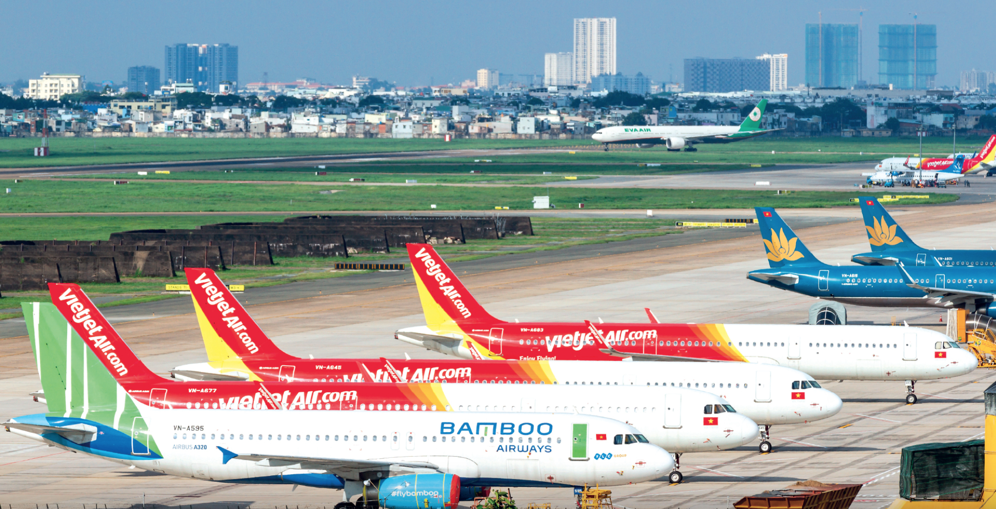 Mở đường cho hàng không Việt Nam vươn mình trong kỷ nguyên hội nhập- Ảnh 1. Mở đường cho hàng không Việt Nam vươn mình trong kỷ nguyên hội nhập- Ảnh 1.