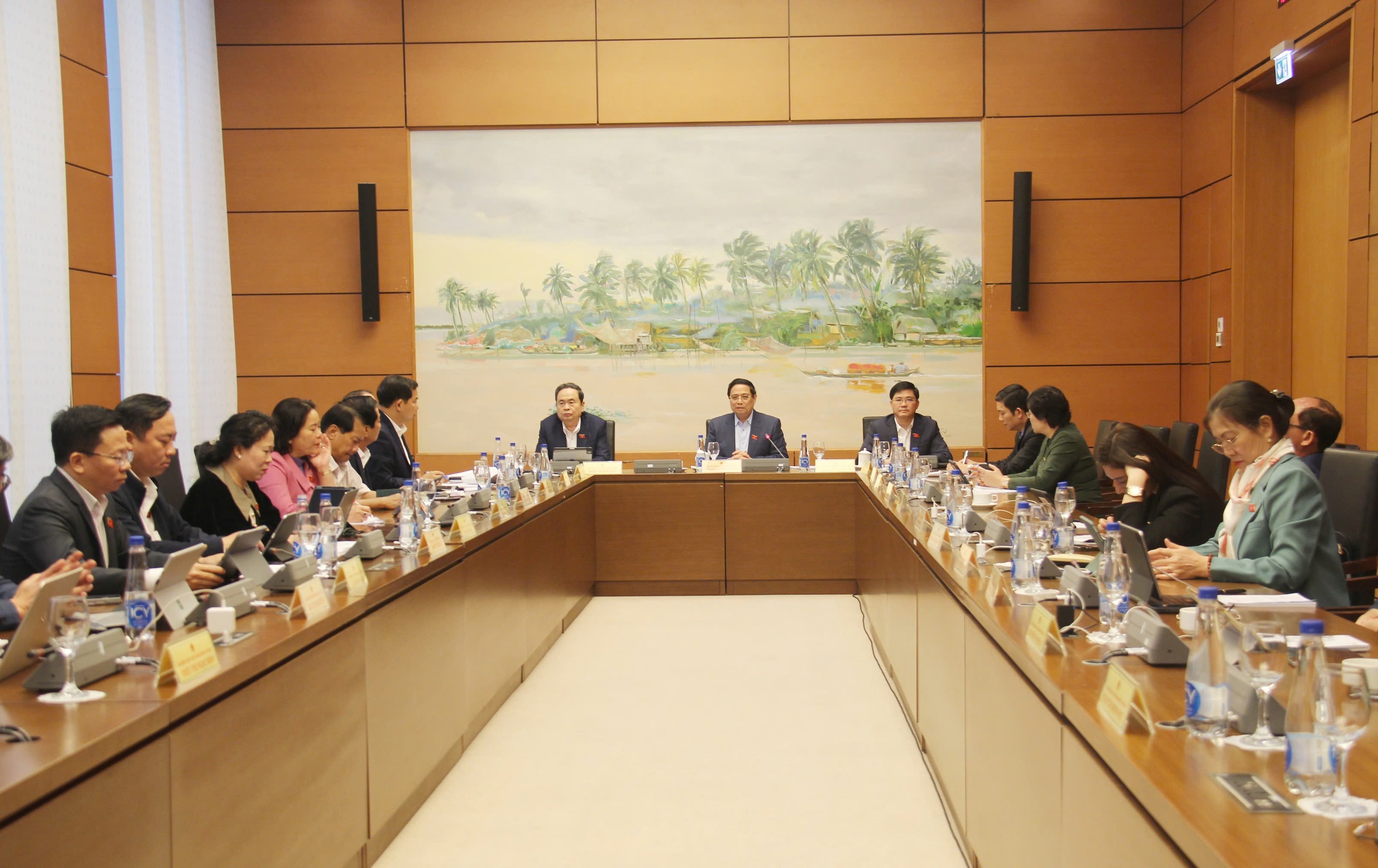 Thủ tướng Phạm Minh Ch&iacute;nh: Cần c&oacute; cơ chế huy động tư nh&acirc;n đầu tư hạ tầng giao th&ocirc;ng- Ảnh 2.