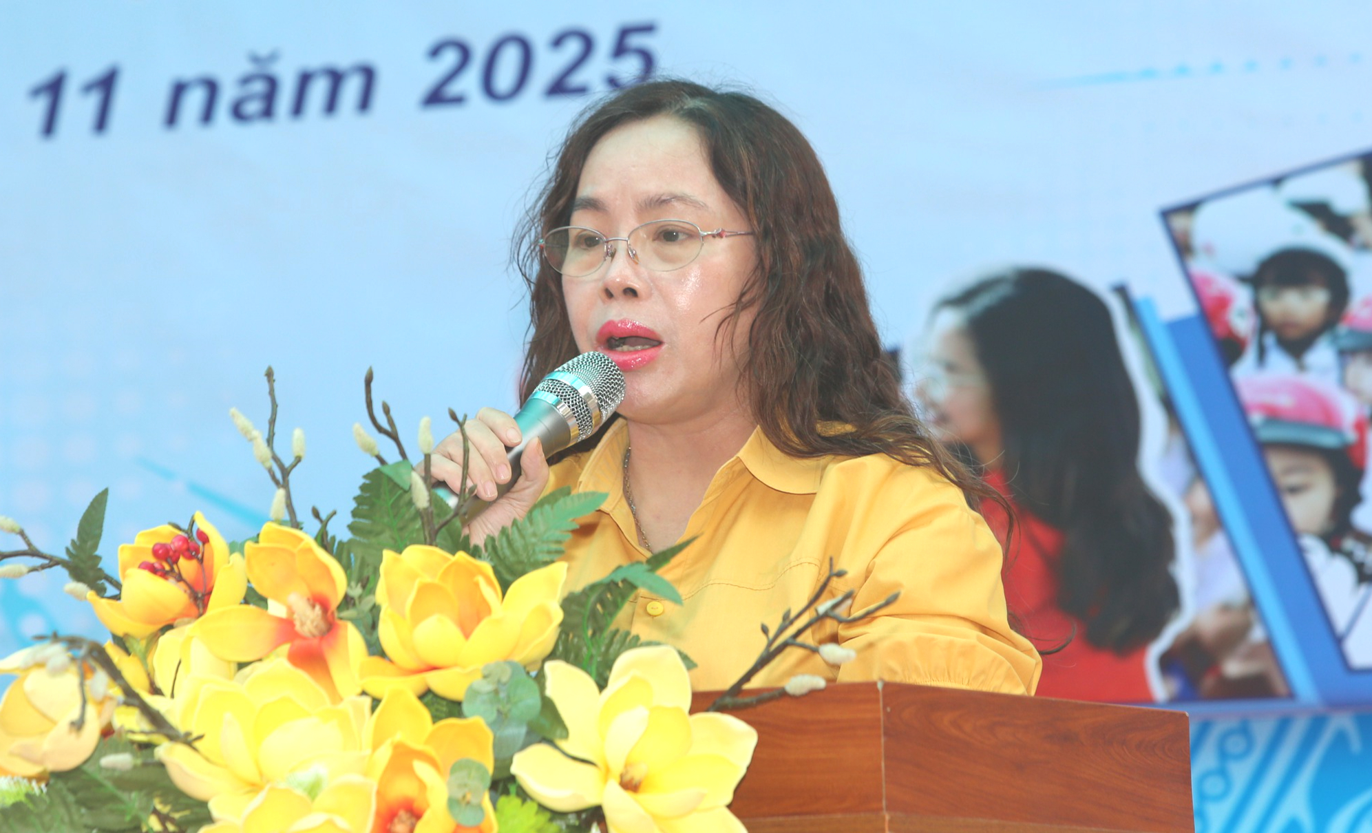 Thanh H&oacute;a tặng 69.000 mũ bảo hiểm cho học sinh lớp 1 "giữ trọn ước mơ"- Ảnh 2.