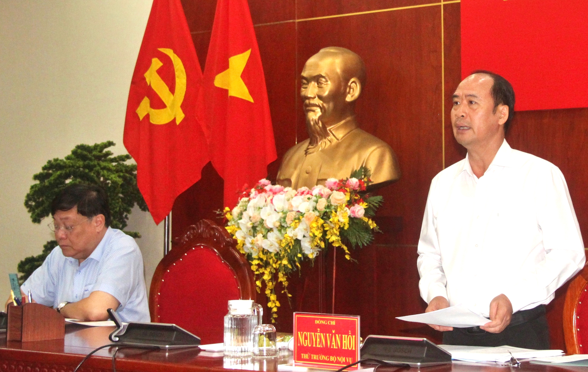 C&agrave; Mau ưu ti&ecirc;n giải quyết xe &ocirc; t&ocirc; c&ocirc;ng cho c&aacute;c x&atilde;, phường- Ảnh 1.