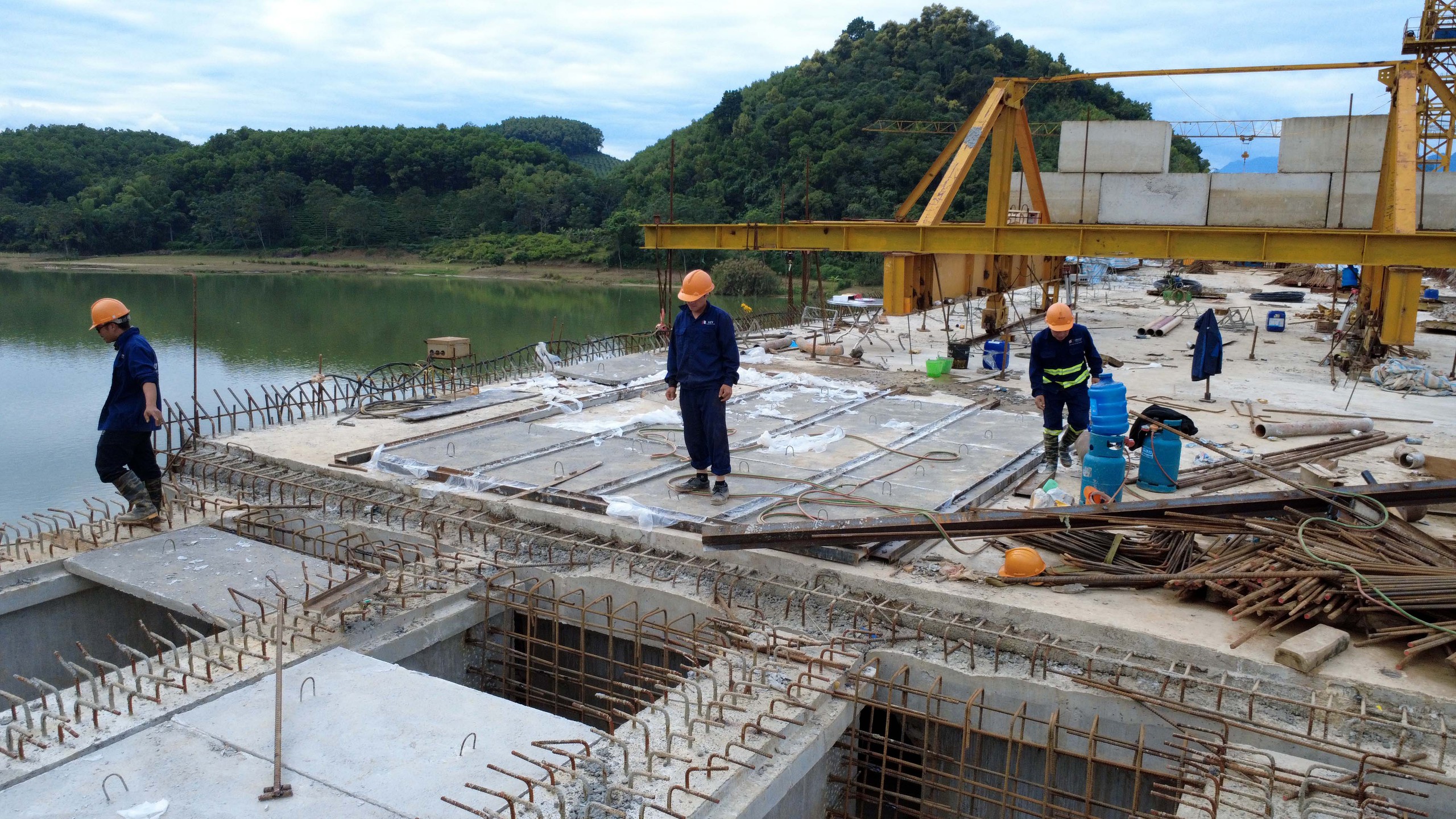 Hơn 600 ngày để cầu Hàm Yên trên cao tốc Tuyên Quang - Hà Giang sẵn sàng hợp long- Ảnh 18. Hơn 600 ngày để cầu Hàm Yên trên cao tốc Tuyên Quang - Hà Giang sẵn sàng hợp long- Ảnh 18.