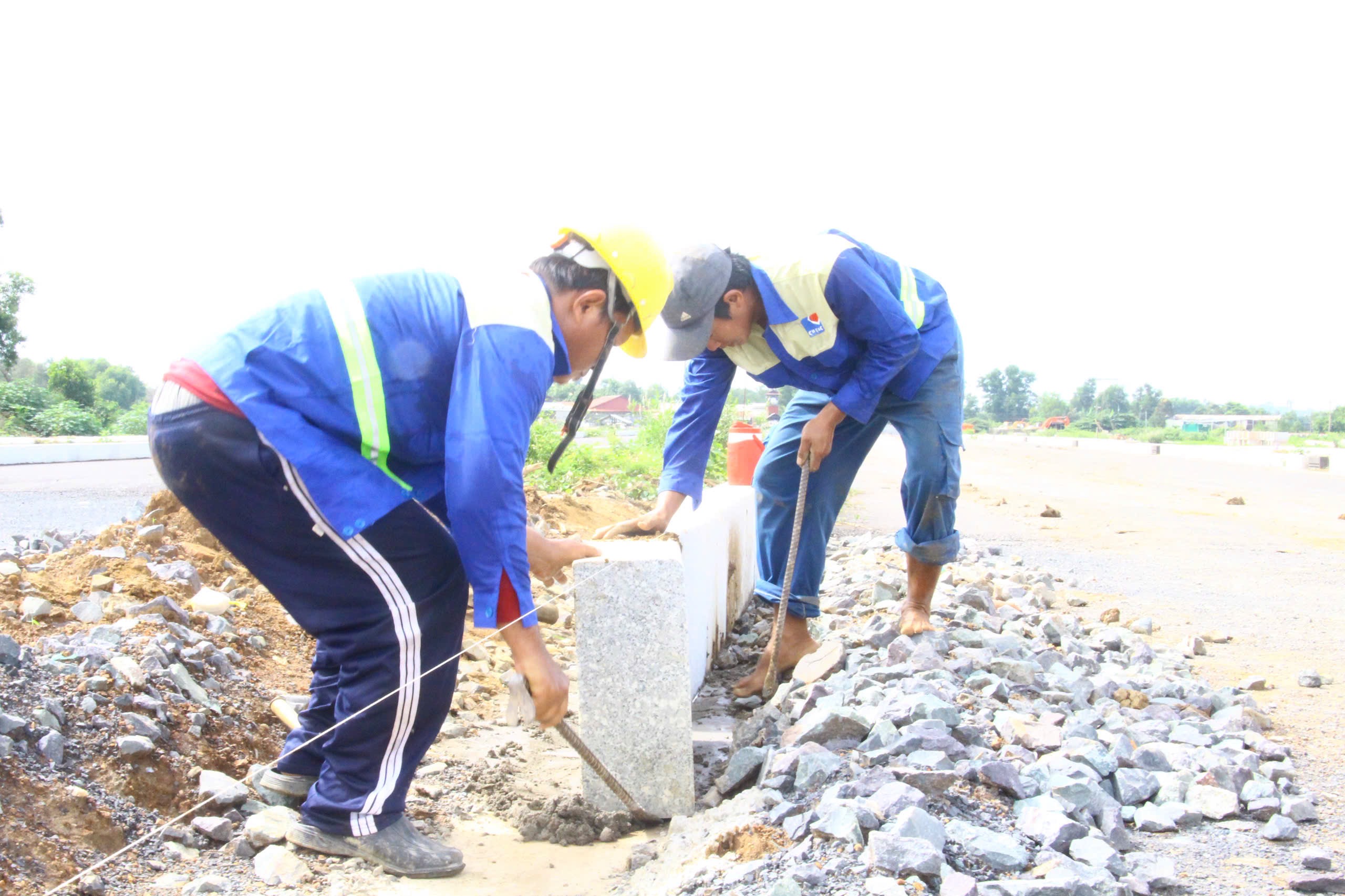 Đồng Nai: Siết tiến độ, nỗ lực thông xe kỹ thuật đường trục trung tâm Trấn Biên đúng hẹn- Ảnh 1. Đồng Nai: Siết tiến độ, nỗ lực thông xe kỹ thuật đường trục trung tâm Trấn Biên đúng hẹn- Ảnh 1.