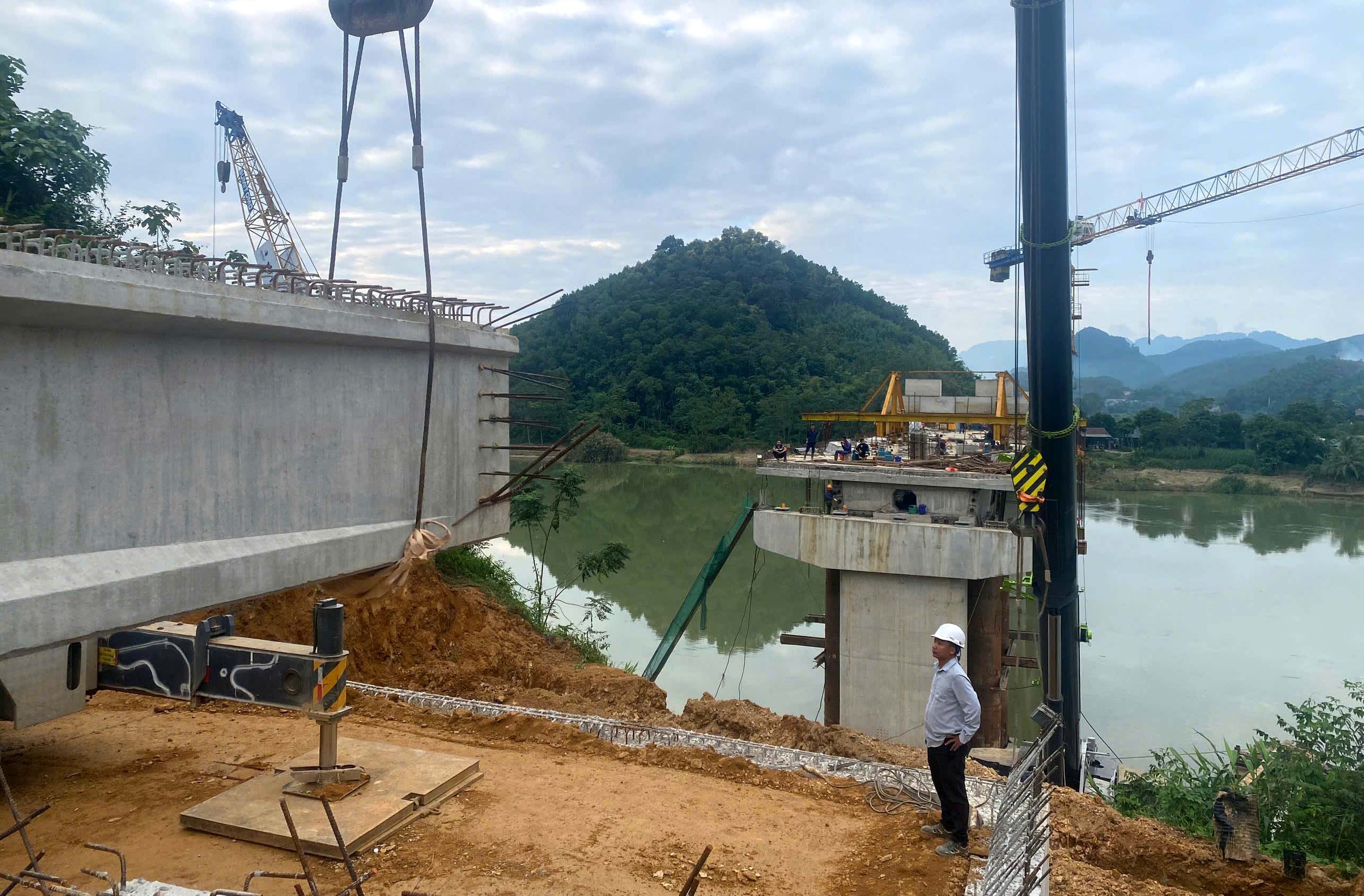 Hơn 600 ngày để cầu Hàm Yên trên cao tốc Tuyên Quang - Hà Giang sẵn sàng hợp long- Ảnh 14. Hơn 600 ngày để cầu Hàm Yên trên cao tốc Tuyên Quang - Hà Giang sẵn sàng hợp long- Ảnh 14.