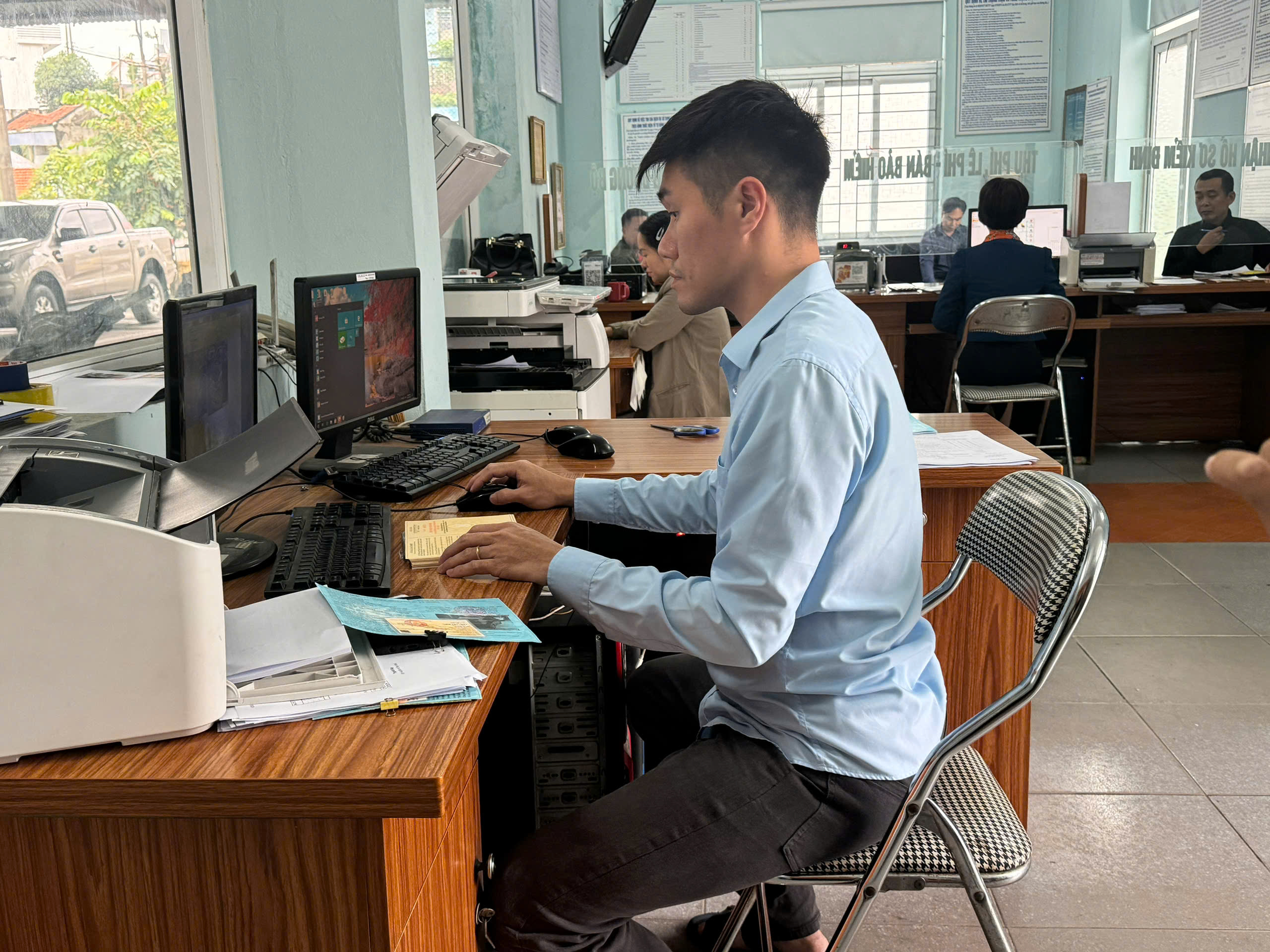 Quảng Ninh: Triển khai quy định mới về đăng kiểm, tạo thuận lợi tối đa cho chủ phương tiện- Ảnh 7.