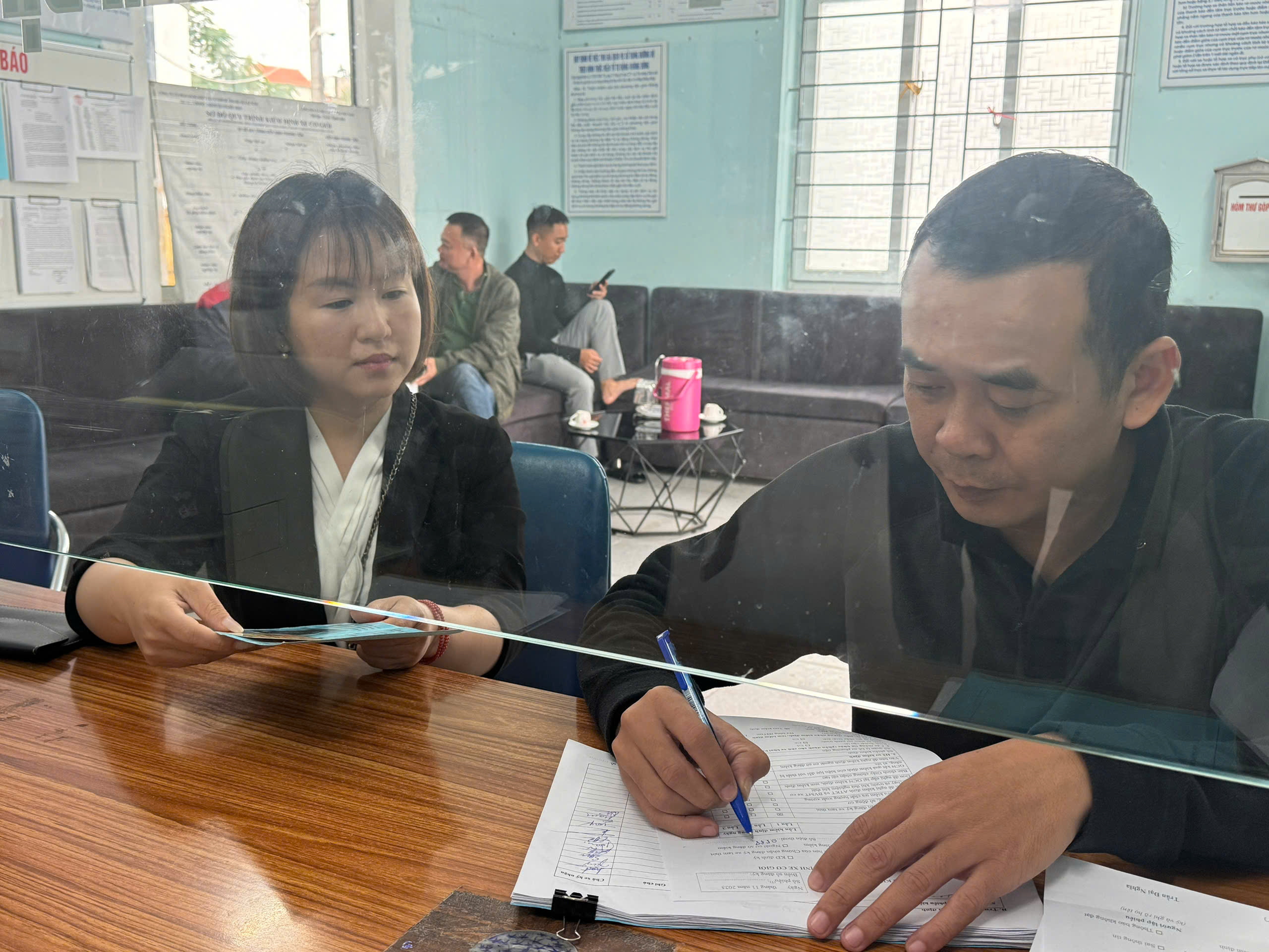 Quảng Ninh: Triển khai quy định mới về đăng kiểm, tạo thuận lợi tối đa cho chủ phương tiện- Ảnh 6.
