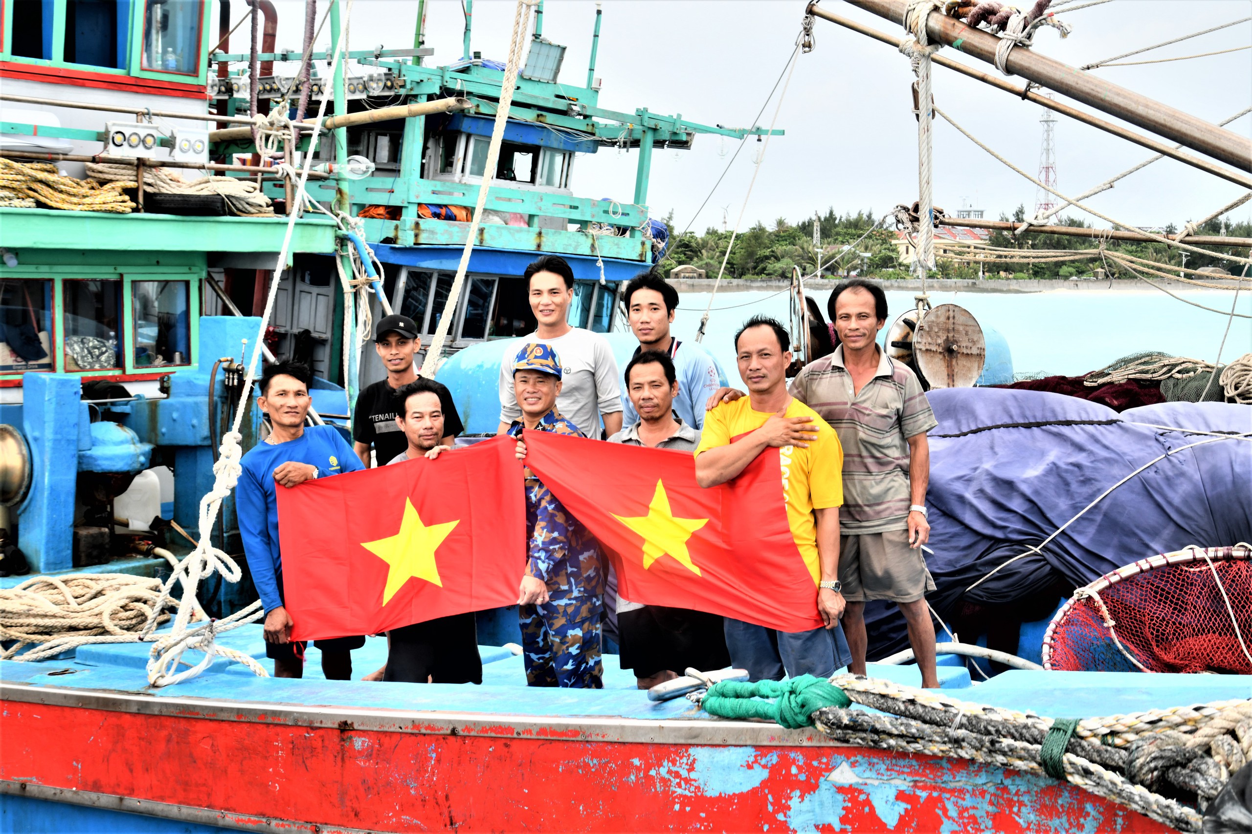 Đặc khu Trường Sa an to&agrave;n sau b&atilde;o số 13: Hơn 3.400 ngư d&acirc;n được hỗ trợ tr&uacute; b&atilde;o an to&agrave;n- Ảnh 6.