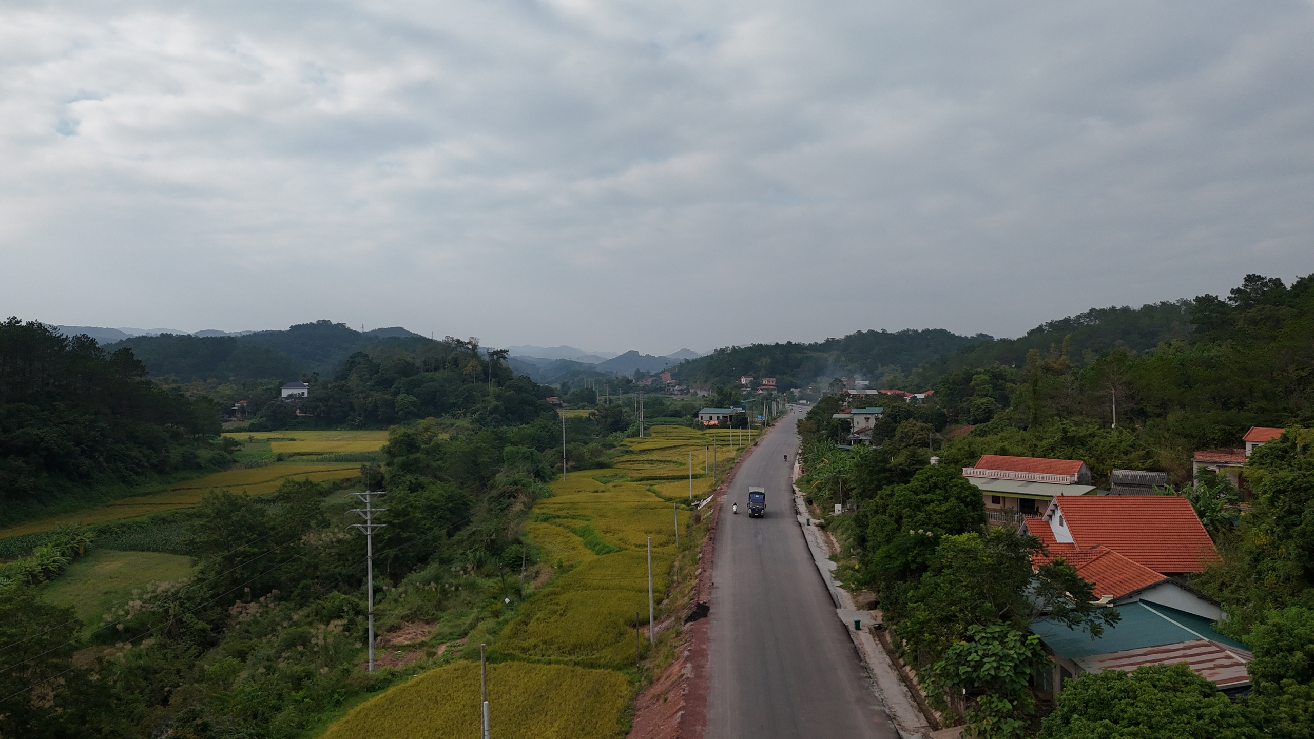 Nh&agrave; thầu tăng ca, quyết t&acirc;m đưa dự &aacute;n n&acirc;ng cấp quốc lộ 4B qua Lạng Sơn về đ&iacute;ch đ&uacute;ng hạn- Ảnh 13.