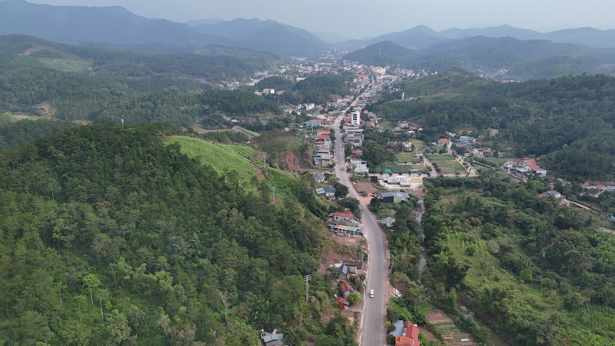 Nh&agrave; thầu tăng ca, quyết t&acirc;m đưa dự &aacute;n n&acirc;ng cấp quốc lộ 4B qua Lạng Sơn về đ&iacute;ch đ&uacute;ng hạn- Ảnh 12.