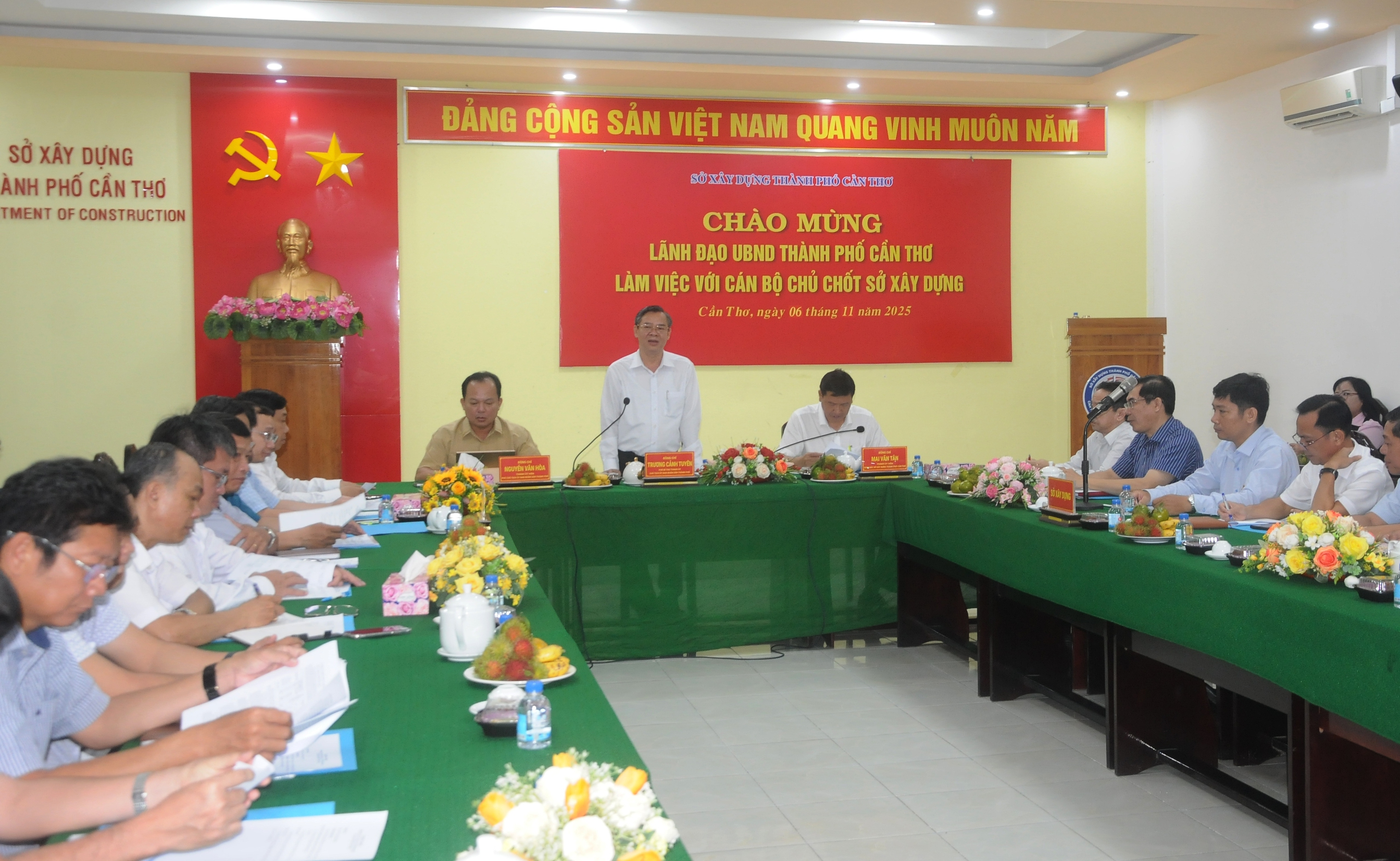 Cần Thơ y&ecirc;u cầu Sở X&acirc;y dựng sắp xếp linh hoạt c&aacute;c cuộc họp, tr&aacute;nh tr&ugrave;ng lặp nội dung- Ảnh 2.