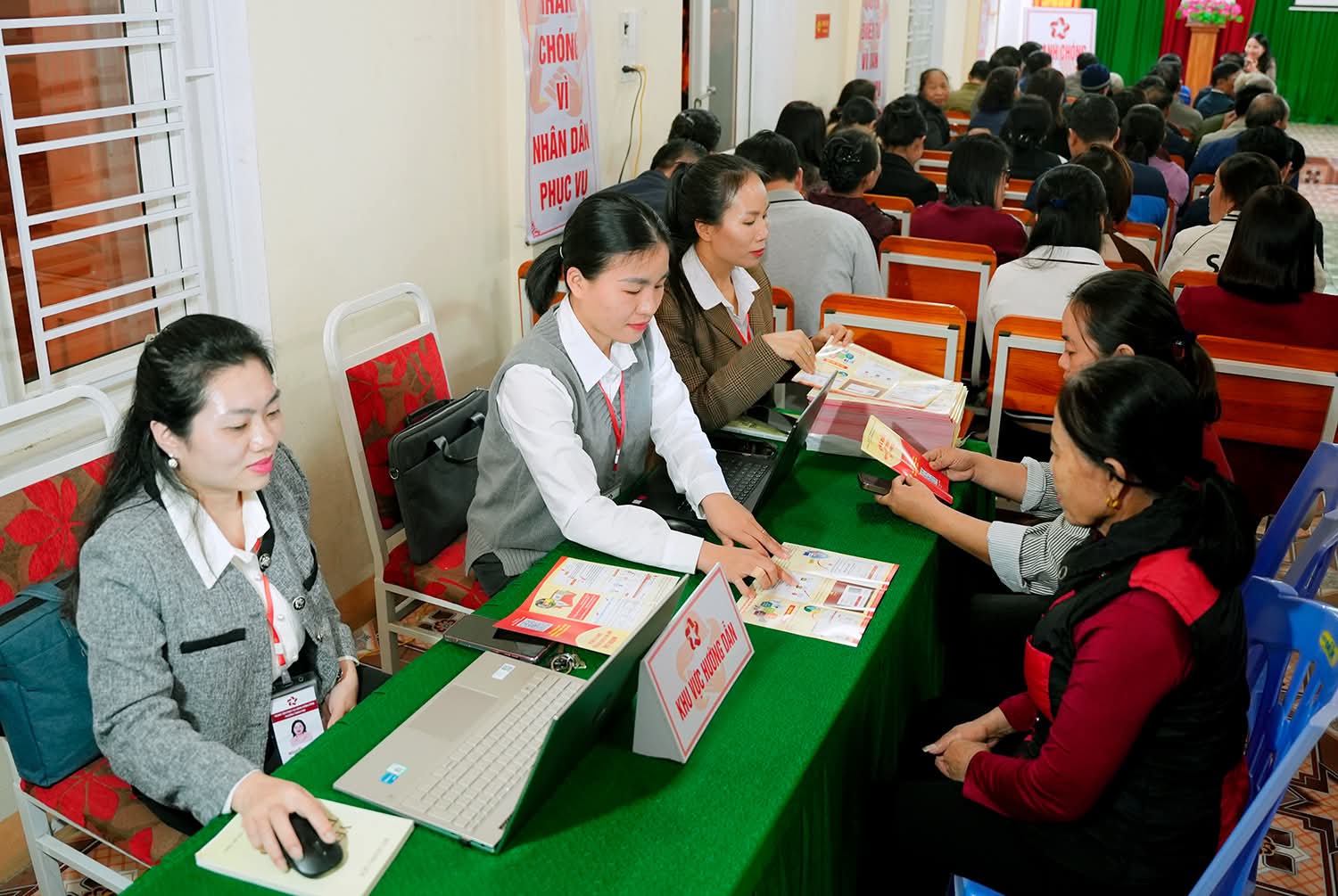 H&agrave; Tĩnh: X&acirc;y dựng ch&iacute;nh quyền số minh bạch, lấy người d&acirc;n l&agrave;m trung t&acirc;m- Ảnh 1.