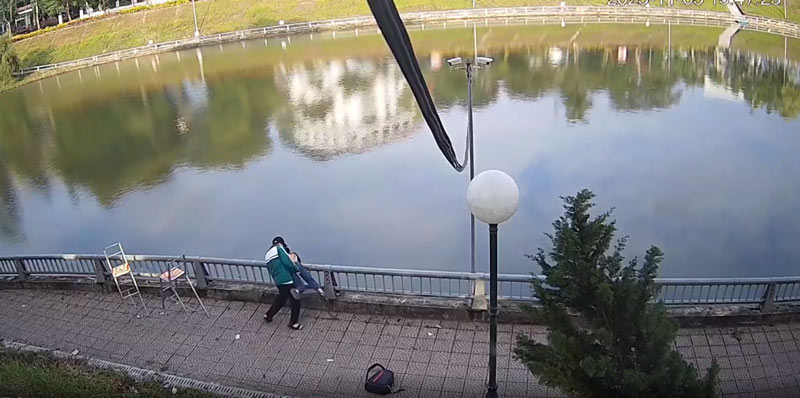 C&ocirc;ng an L&agrave;o Cai th&ocirc;ng tin vụ nam sinh đ&acirc;m bạn rồi hất xuống hồ nước- Ảnh 2.