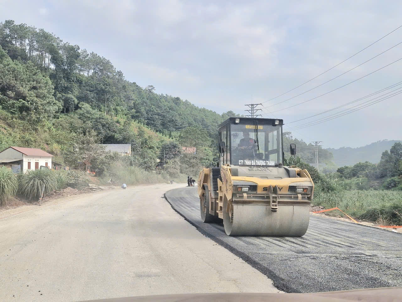 Nh&agrave; thầu tăng ca, quyết t&acirc;m đưa dự &aacute;n n&acirc;ng cấp quốc lộ 4B qua Lạng Sơn về đ&iacute;ch đ&uacute;ng hạn- Ảnh 4.