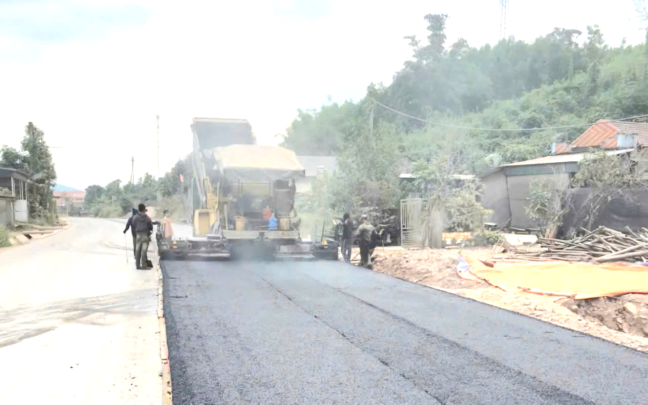 Nh&agrave; thầu tăng ca, quyết t&acirc;m đưa dự &aacute;n n&acirc;ng cấp quốc lộ 4B qua Lạng Sơn về đ&iacute;ch đ&uacute;ng hạn- Ảnh 8.