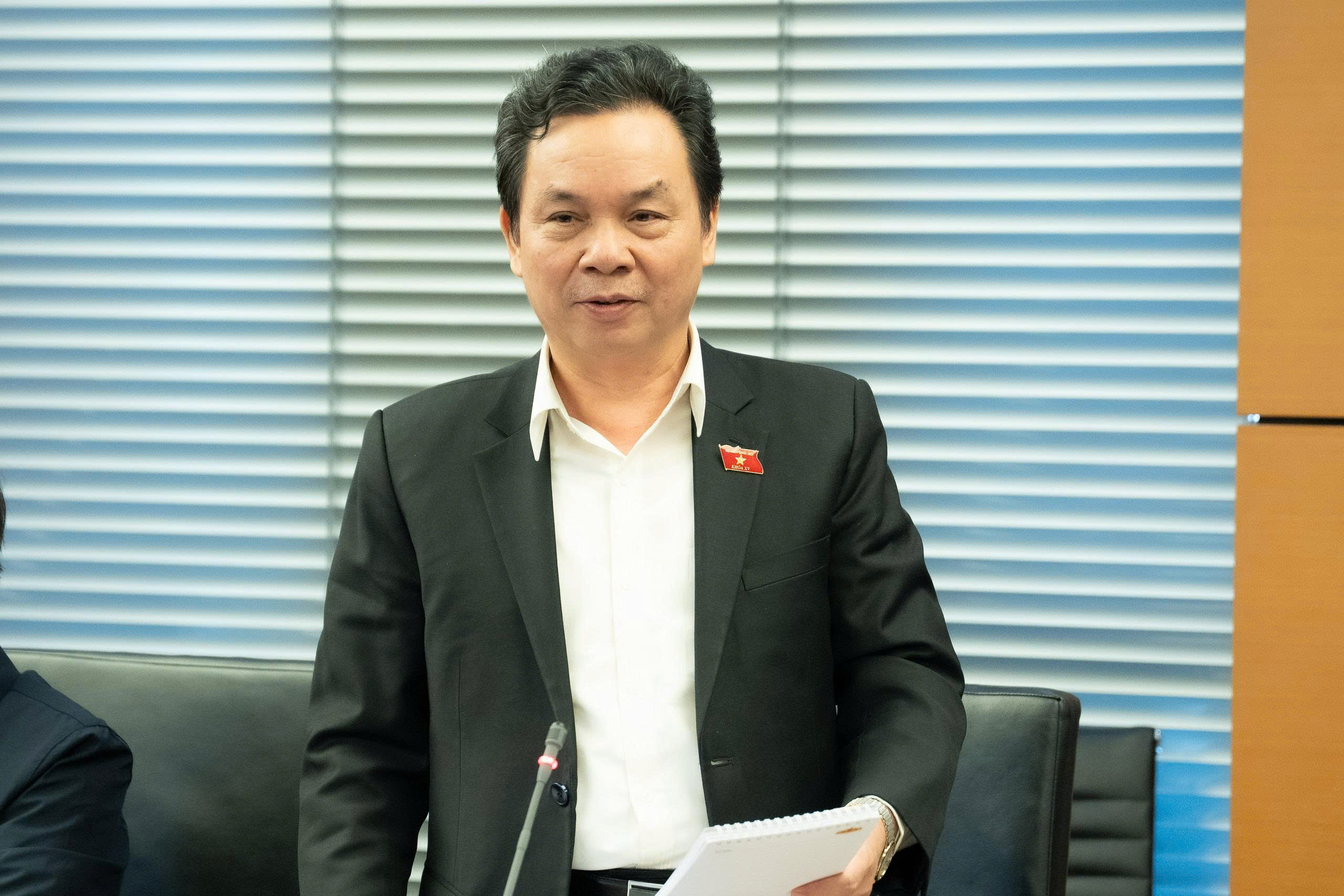 ĐBQH: Mở rộng miễn giấy ph&eacute;p x&acirc;y dựng cần đi đ&ocirc;i tăng cường hậu kiểm- Ảnh 1.