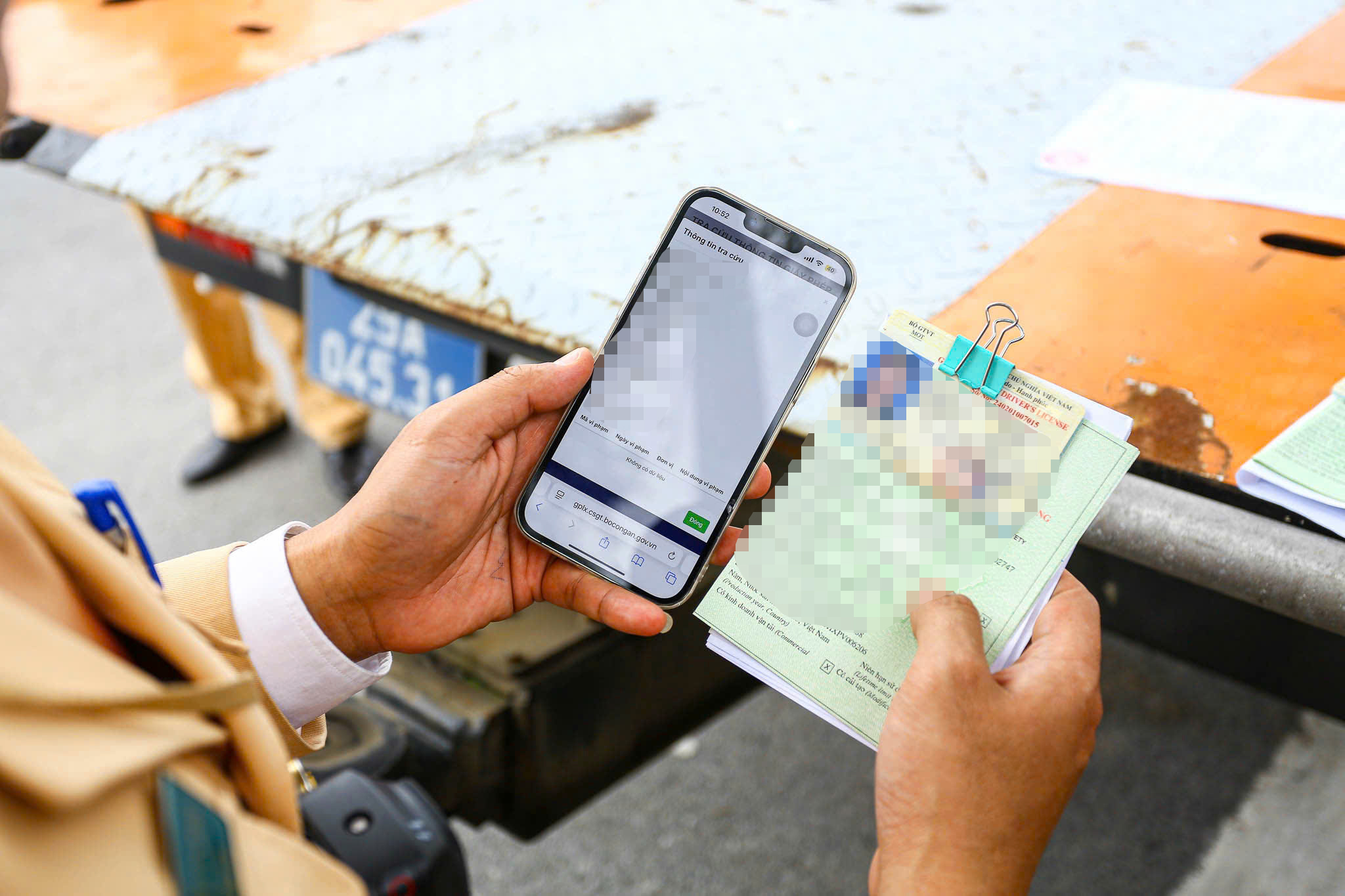 Bộ C&ocirc;ng an đề xuất giảm 10% thuế, lệ ph&iacute; trước bạ đăng k&yacute; xe trực tuyến qua VNeID- Ảnh 2.