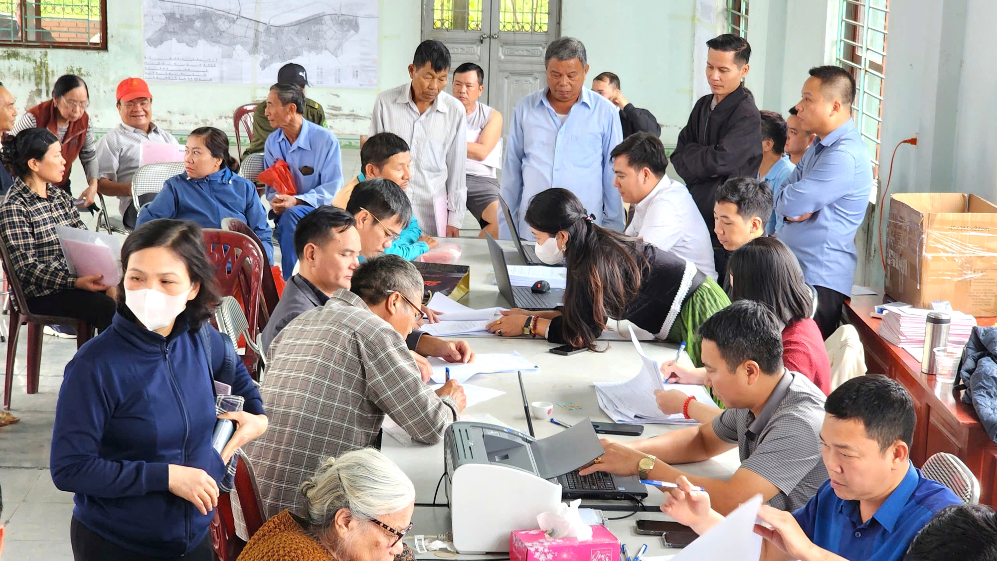 Người dân hồ hởi nhận bồi thường giải phóng mặt bằng sân bay Gia Bình- Ảnh 13. Người dân hồ hởi nhận bồi thường giải phóng mặt bằng sân bay Gia Bình- Ảnh 13.