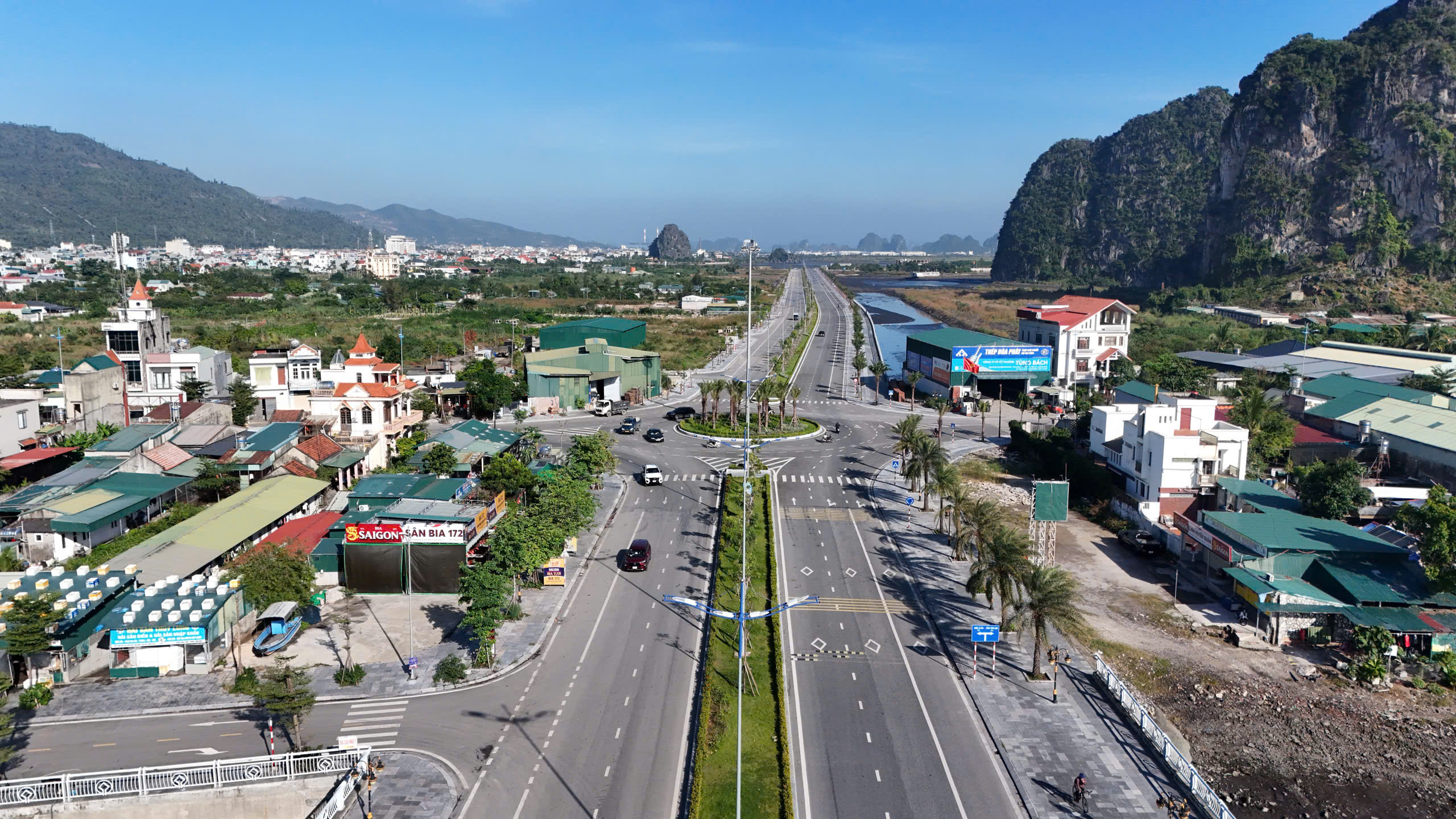 Cận cảnh tuyến đường d&agrave;i 1,2km, tổng vốn gần 500 tỷ đồng vừa kh&aacute;nh th&agrave;nh tại Quảng Ninh- Ảnh 5.