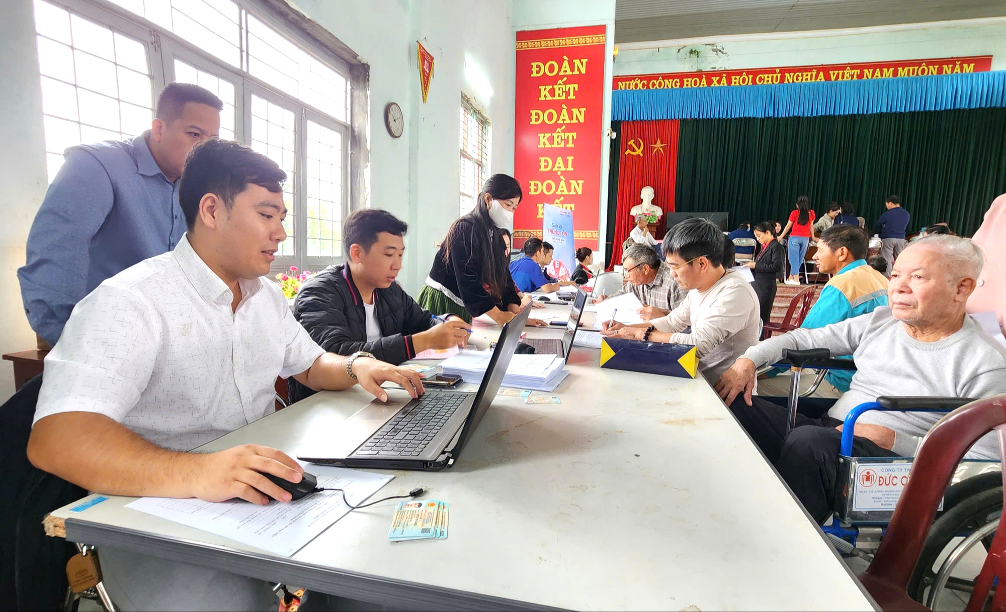 Người dân hồ hởi nhận bồi thường giải phóng mặt bằng sân bay Gia Bình- Ảnh 14. Người dân hồ hởi nhận bồi thường giải phóng mặt bằng sân bay Gia Bình- Ảnh 14.