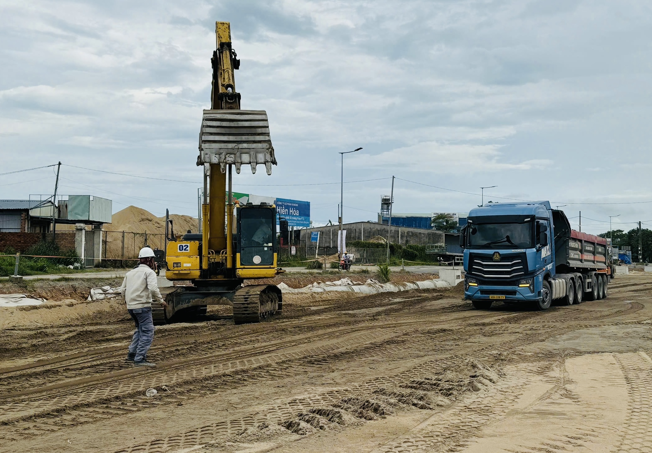 Đồng Nai: R&agrave;o chắn 800m đường song h&agrave;nh, ph&acirc;n luồng giao th&ocirc;ng phục vụ thi c&ocirc;ng tuyến 25B- Ảnh 2.