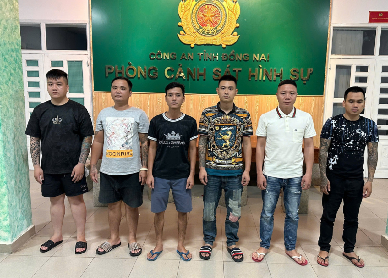 Đồng Nai: Ph&aacute;t hiện s&uacute;ng đạn tại nơi ở của đối tượng cho vay l&atilde;i "cắt cổ"- Ảnh 1.