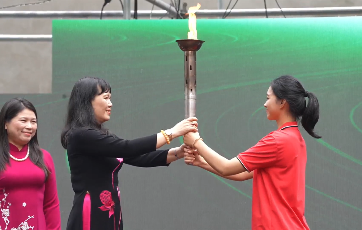 Trường THPT Việt Đức 70 năm vun đắp tri thức, lan tỏa đổi mới- Ảnh 2.