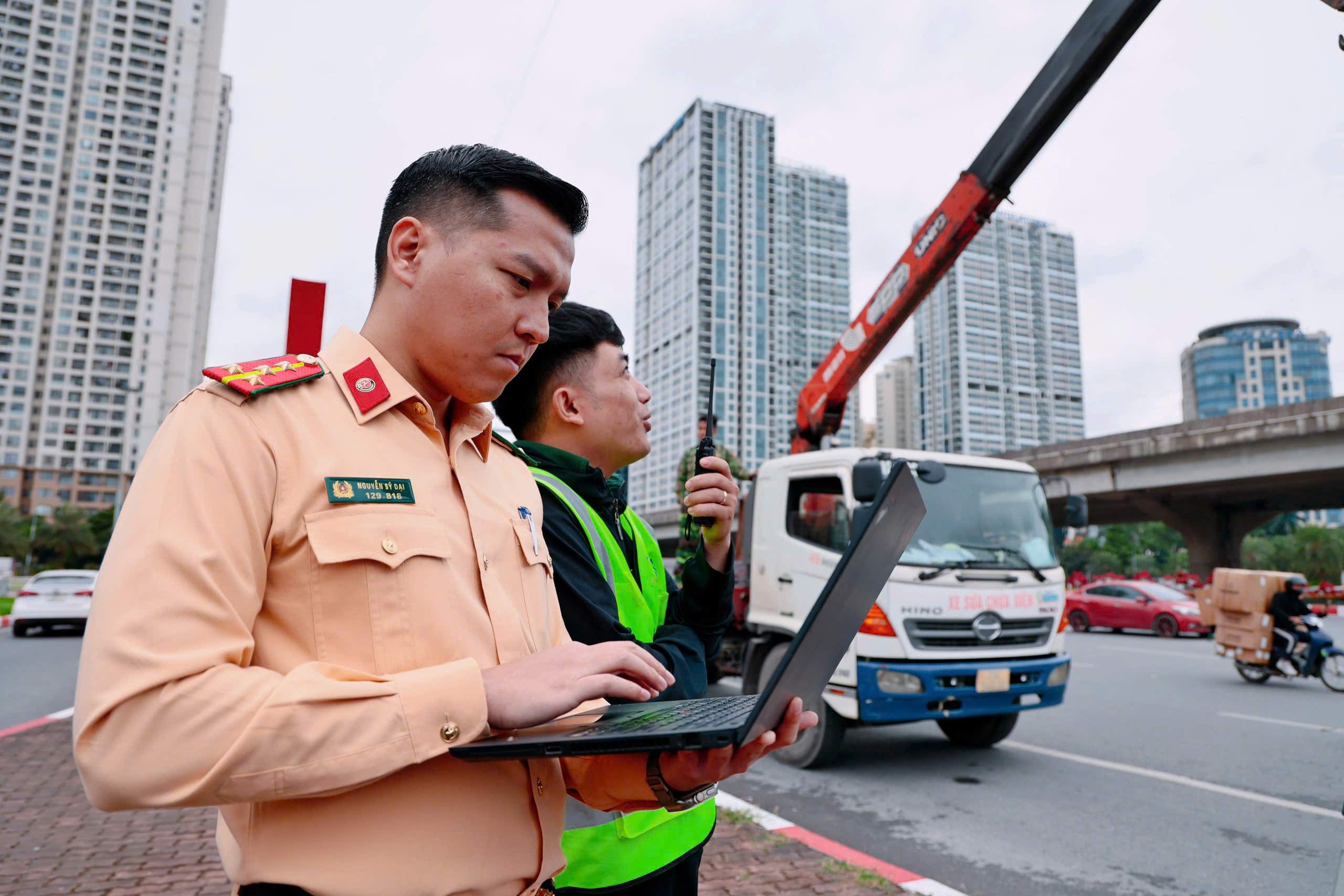 Đ&egrave;n t&iacute;n hiệu tại 563 n&uacute;t giao th&ocirc;ng ở H&agrave; Nội sẽ được điều khiển bằng AI- Ảnh 1.