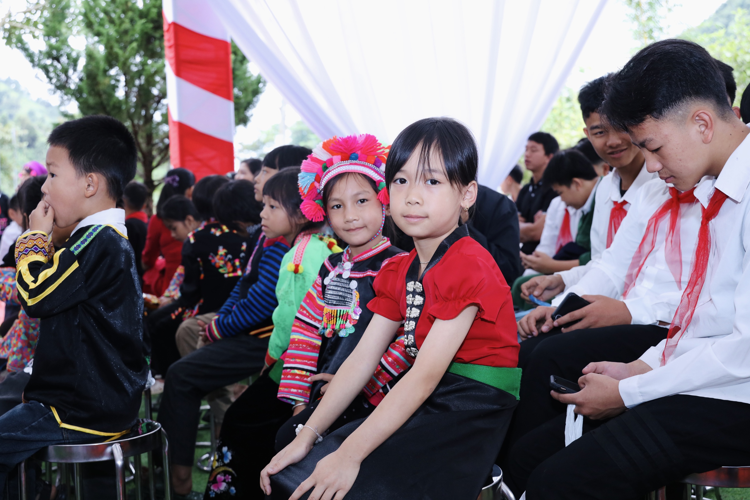 Thủ tướng, c&aacute;c Ph&oacute; thủ tướng, Bộ trưởng dự lễ khởi c&ocirc;ng 72 trường học v&ugrave;ng bi&ecirc;n- Ảnh 19.